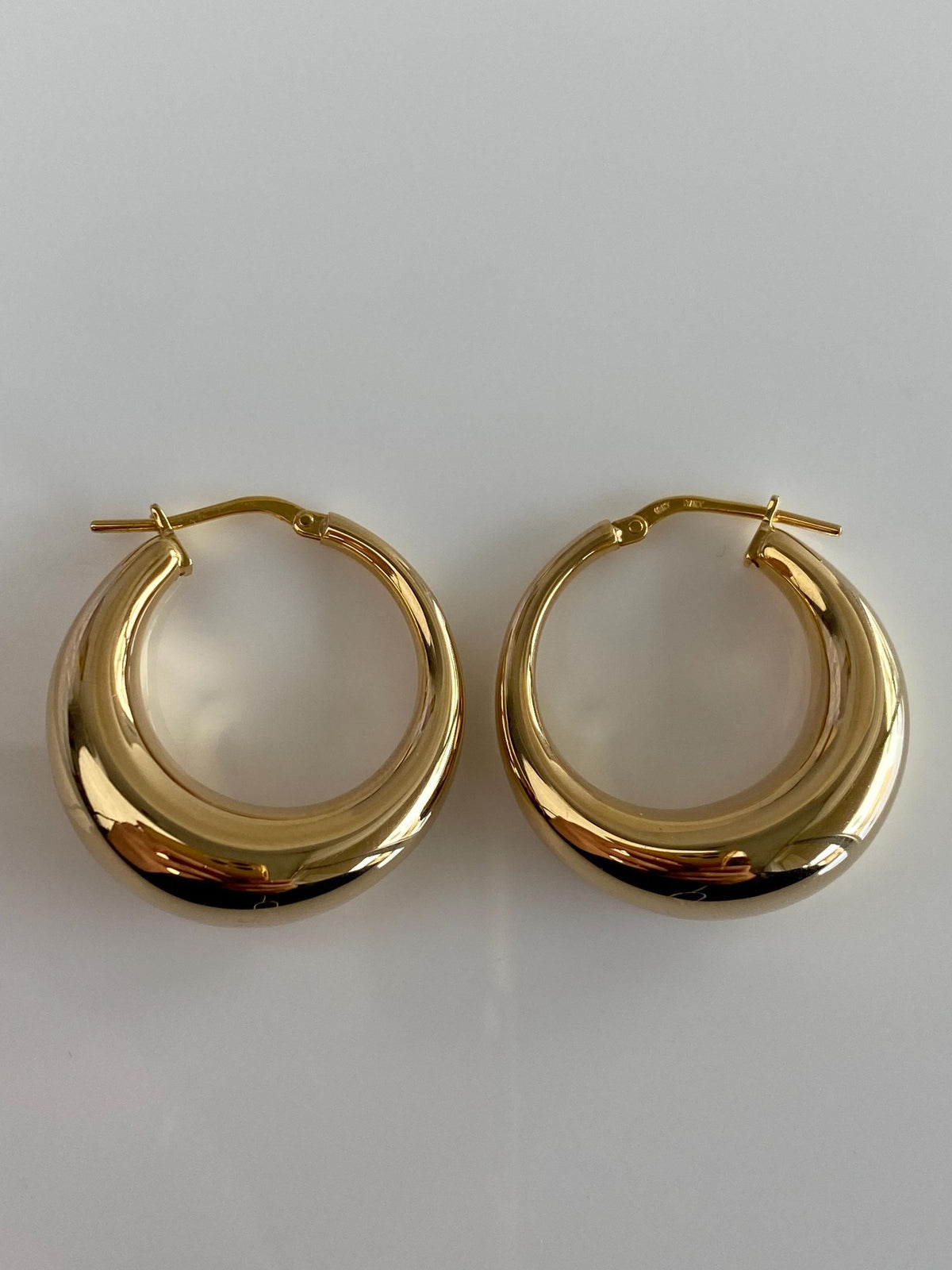18k Yellow Gold Chunky Tapered Hoop Earrings