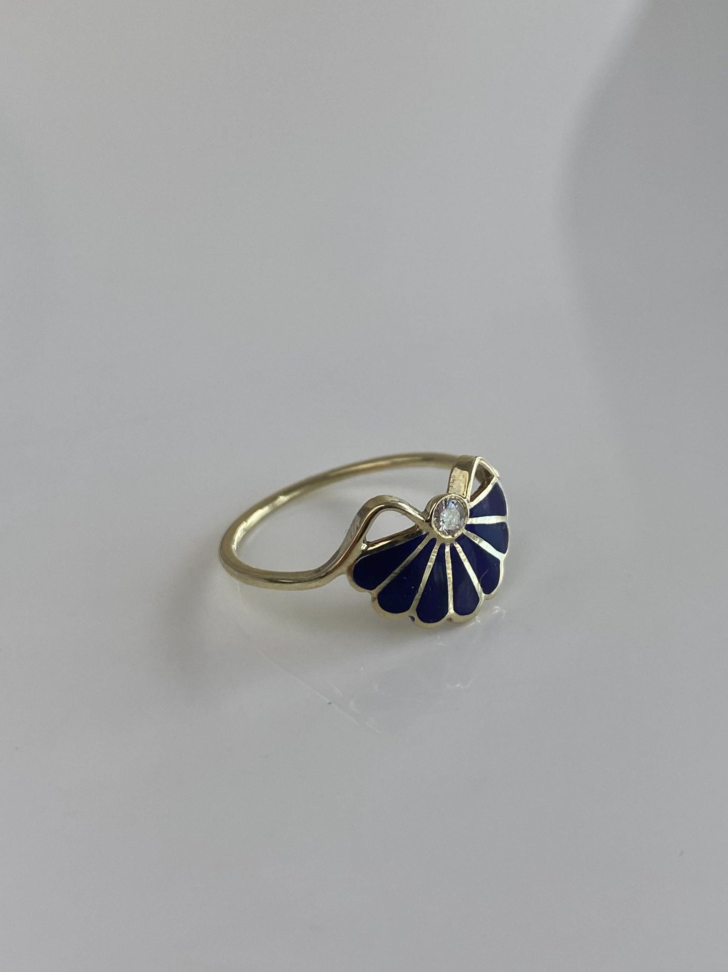 Vintage Solid 14k Yellow Gold Blue Enamel Diamond Fan Ring - Size 6.25