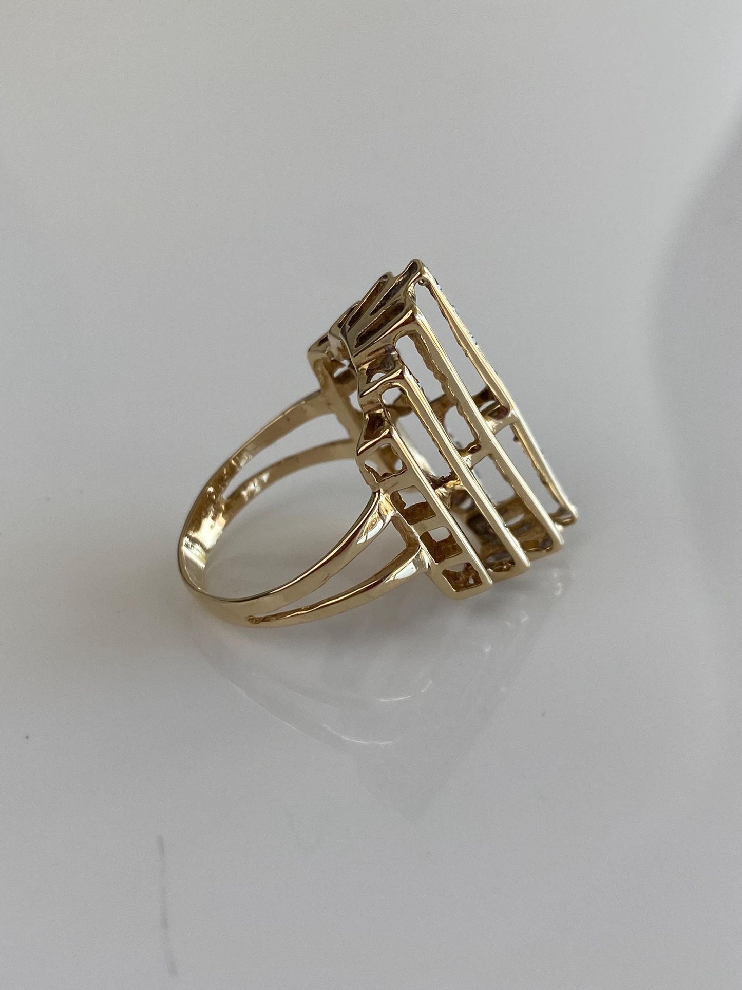 Vintage Solid 14k Yellow Gold Diamond Slatted Stepped Art Deco Style Ring - Size 6.5