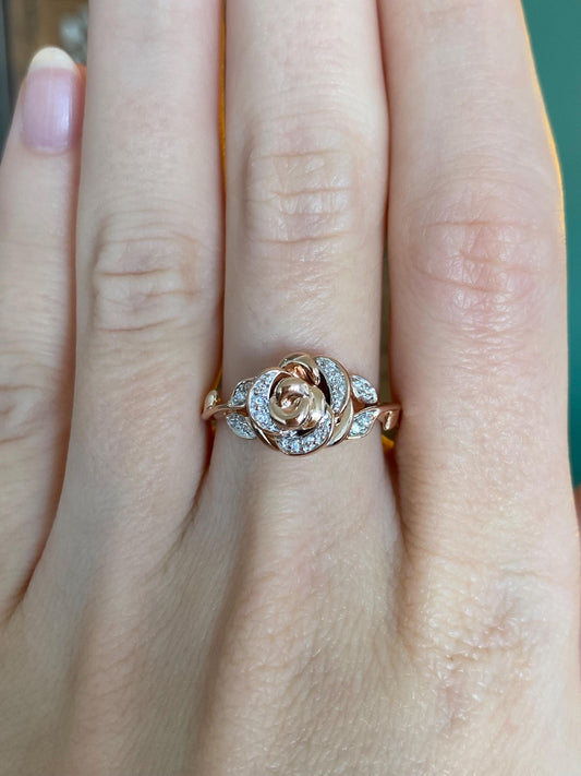 Vintage Solid 10k Rose Gold Diamond Rose Ring - Size 7.75