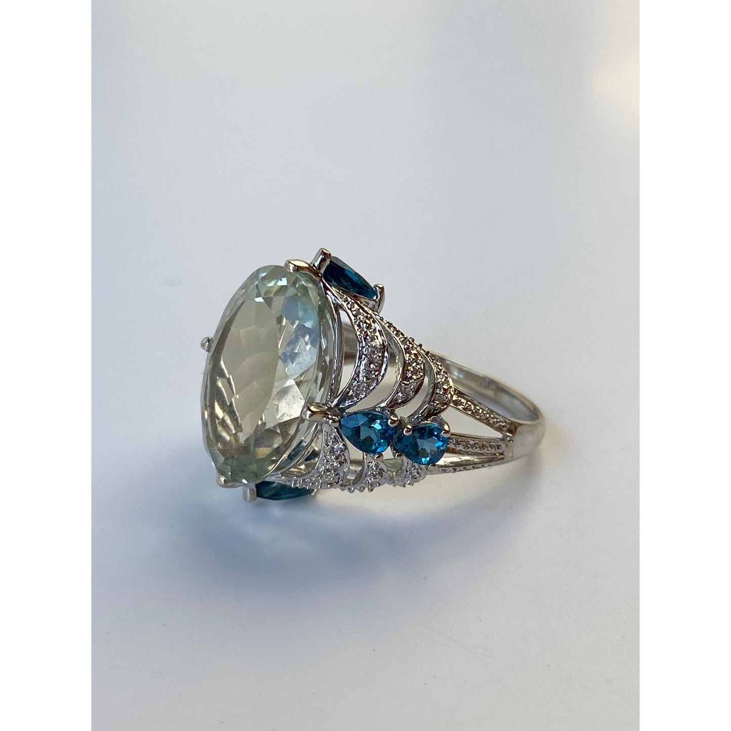 Vintage Solid 14k White Gold Diamond Green & Blue Quartz Ring - Size 7.75