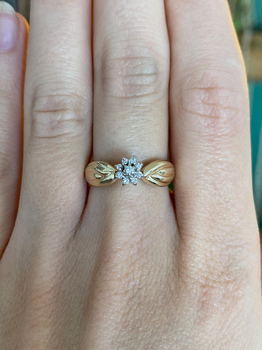Vintage Solid 14k White & Yellow Gold Diamond Flower Ring - Size 6.75
