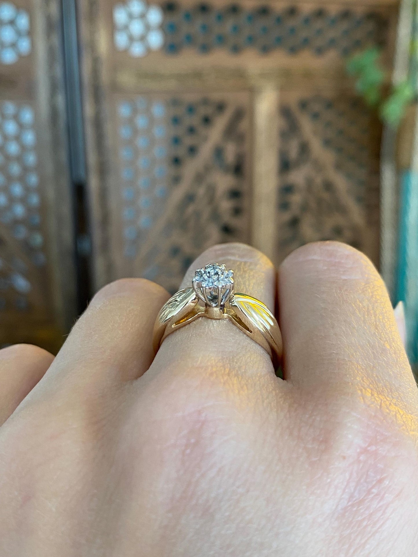 Vintage Solid 14k White & Yellow Gold Diamond Flower Ring - Size 6.75