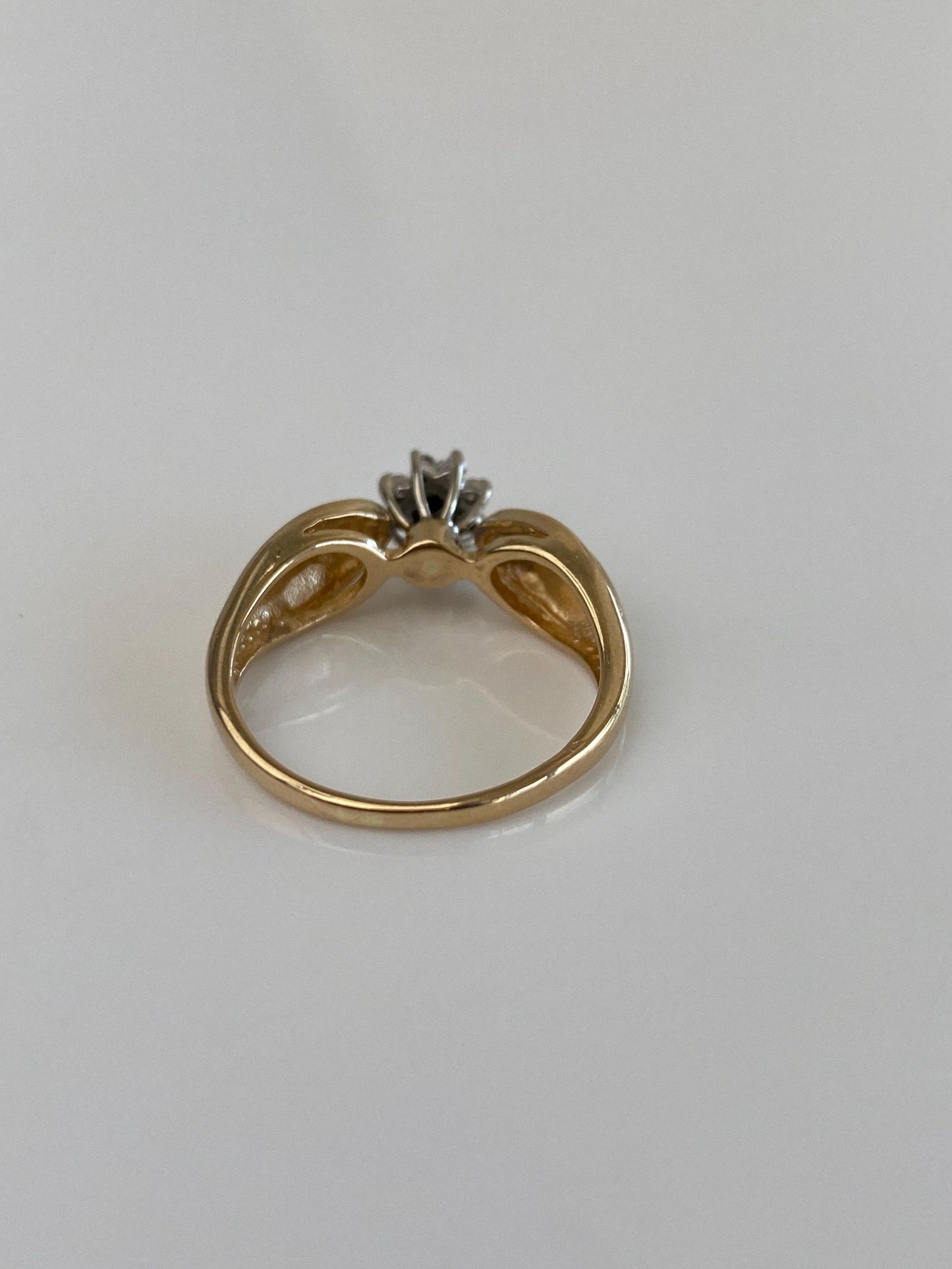 Vintage Solid 14k White & Yellow Gold Diamond Flower Ring - Size 6.75