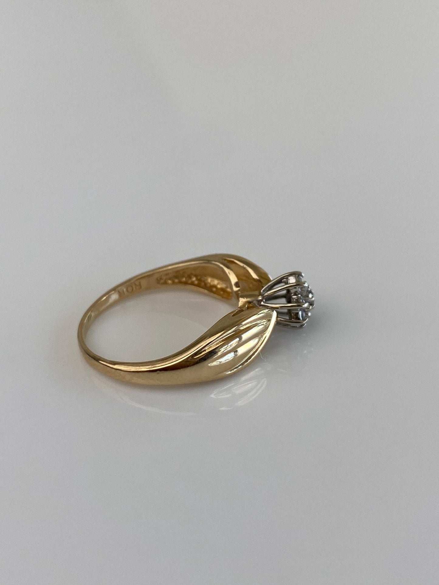 Vintage Solid 14k White & Yellow Gold Diamond Flower Ring - Size 6.75