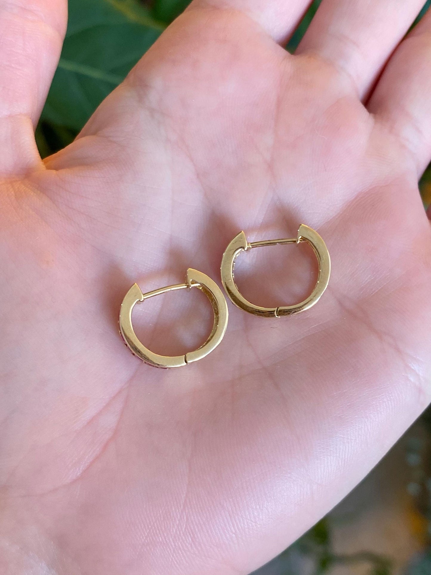 Vintage Solid 18k Yellow Gold Pink Sapphire Hoop Earrings