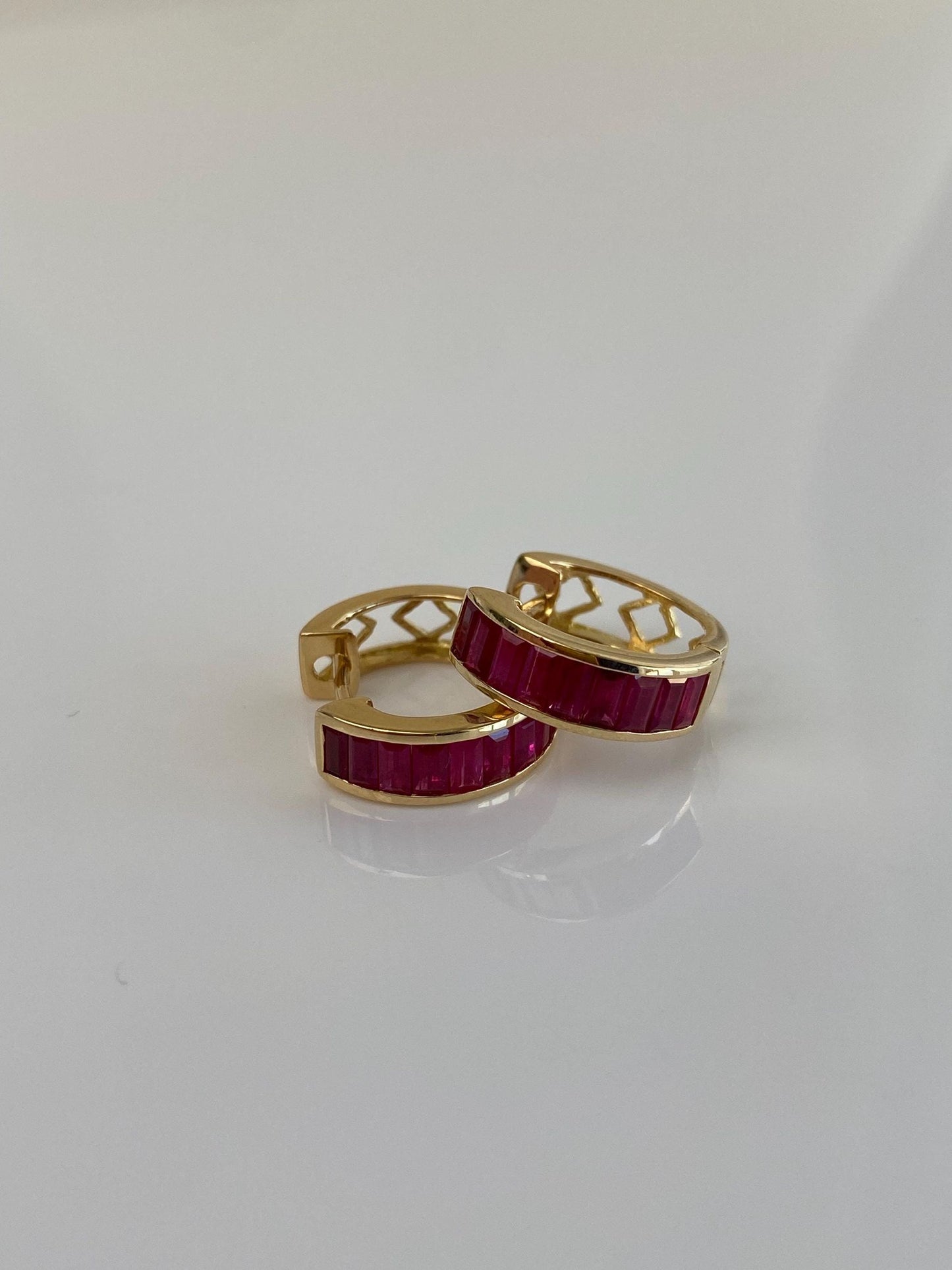 Vintage Solid 18k Yellow Gold Pink Sapphire Hoop Earrings