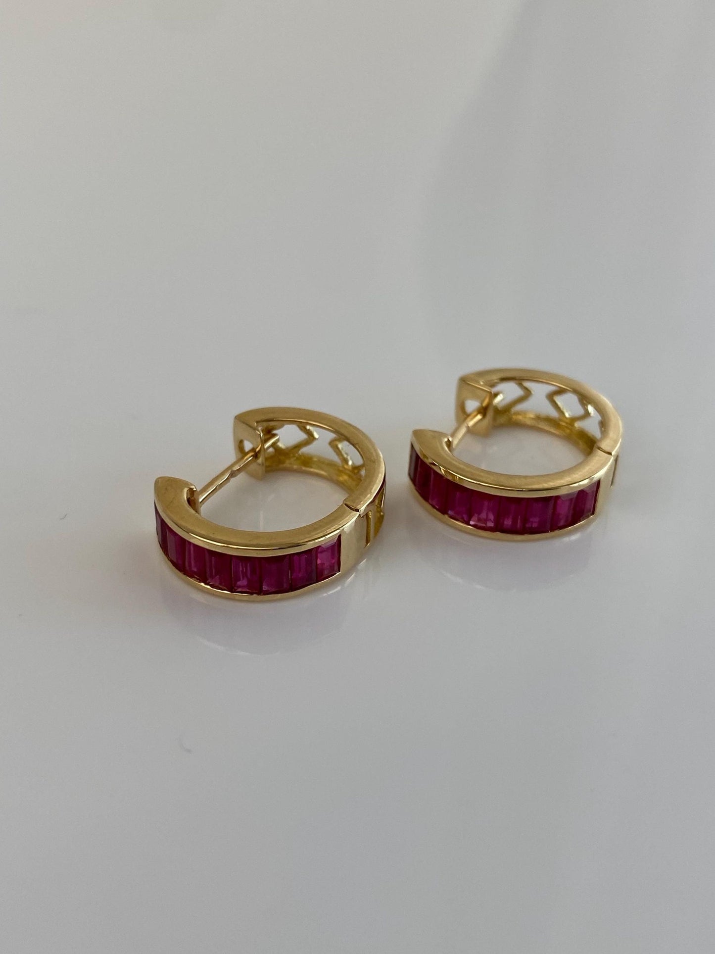 Vintage Solid 18k Yellow Gold Pink Sapphire Hoop Earrings