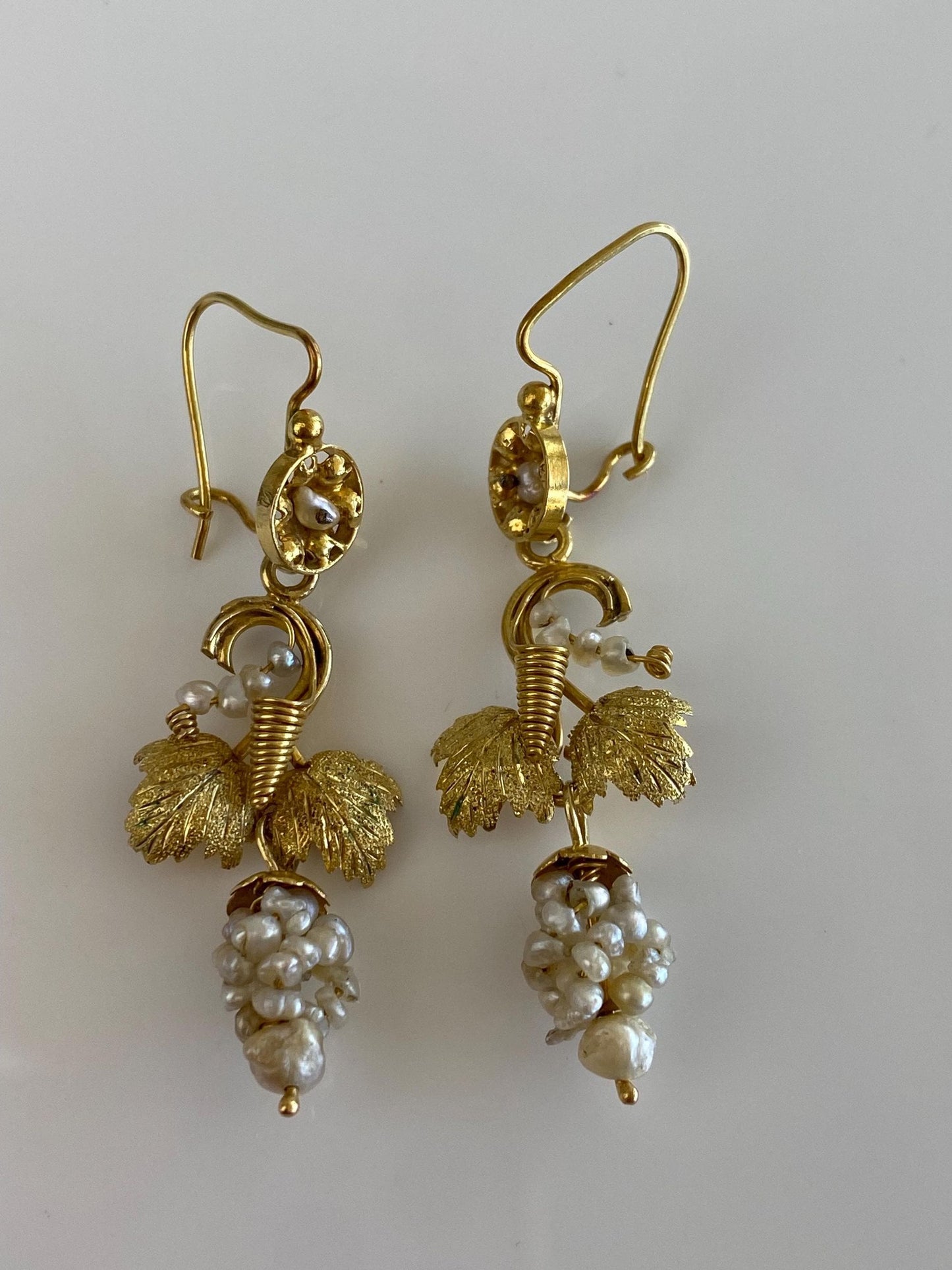 Vintage Solid 14k Yellow Gold Pearls Grape Vine Dangle Earrings