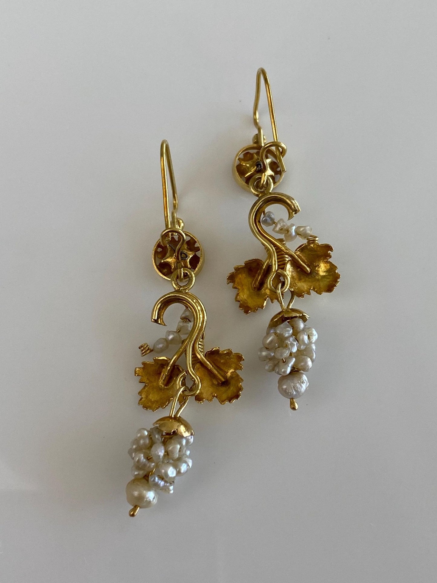 Vintage Solid 14k Yellow Gold Pearls Grape Vine Dangle Earrings