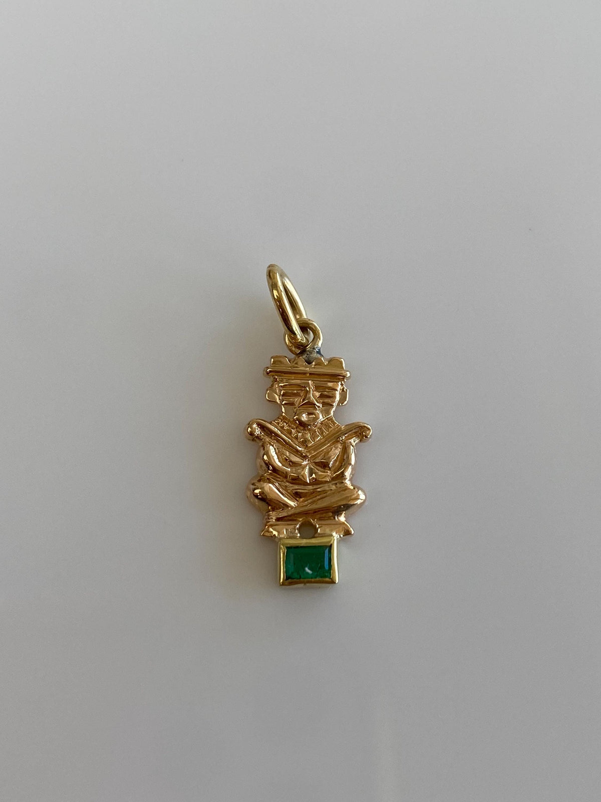 Vintage 18k Yellow Gold Emerald Inca Charm