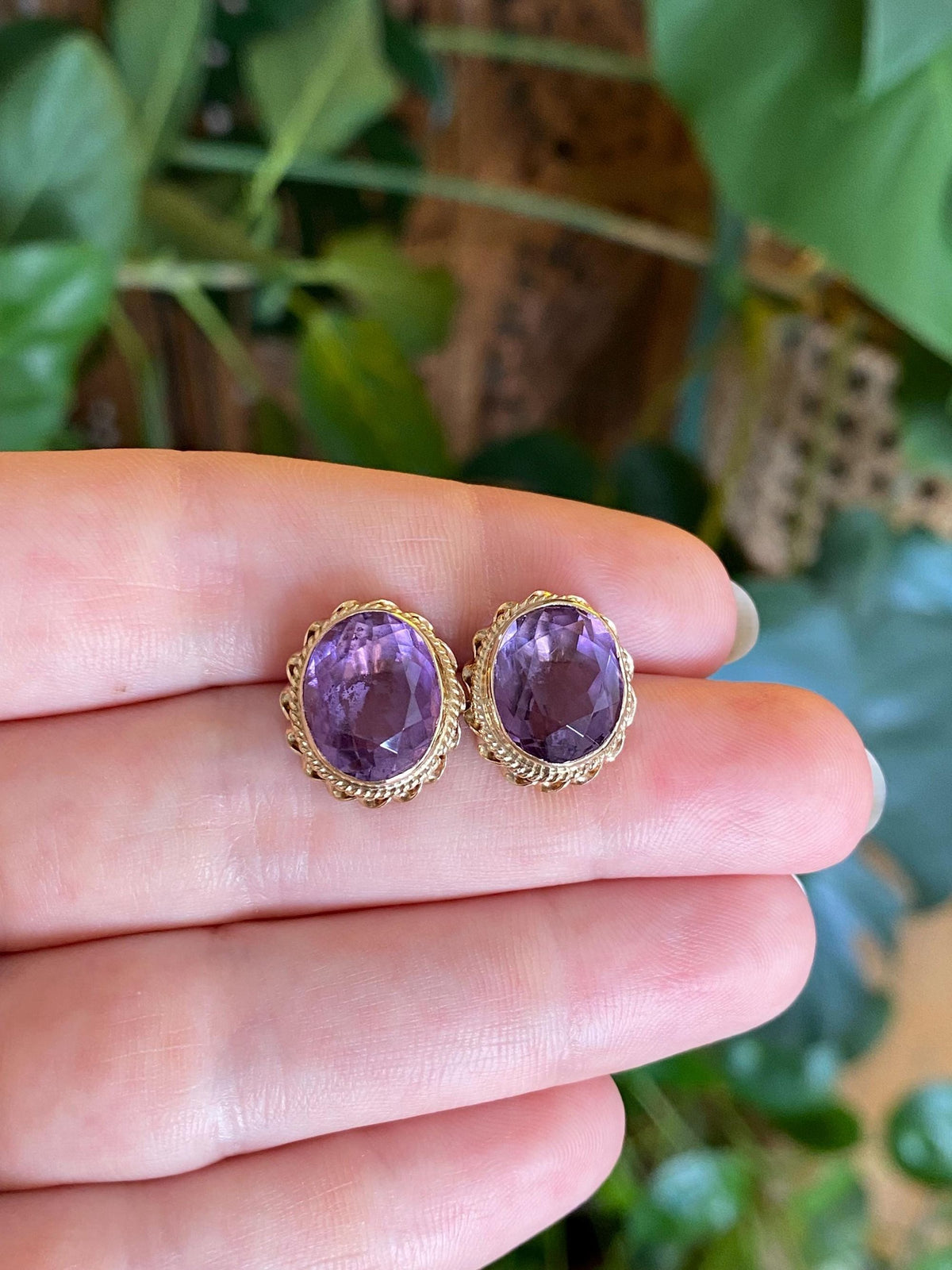 Vintage Solid 14k Yellow Gold Amethyst Drop Earrings