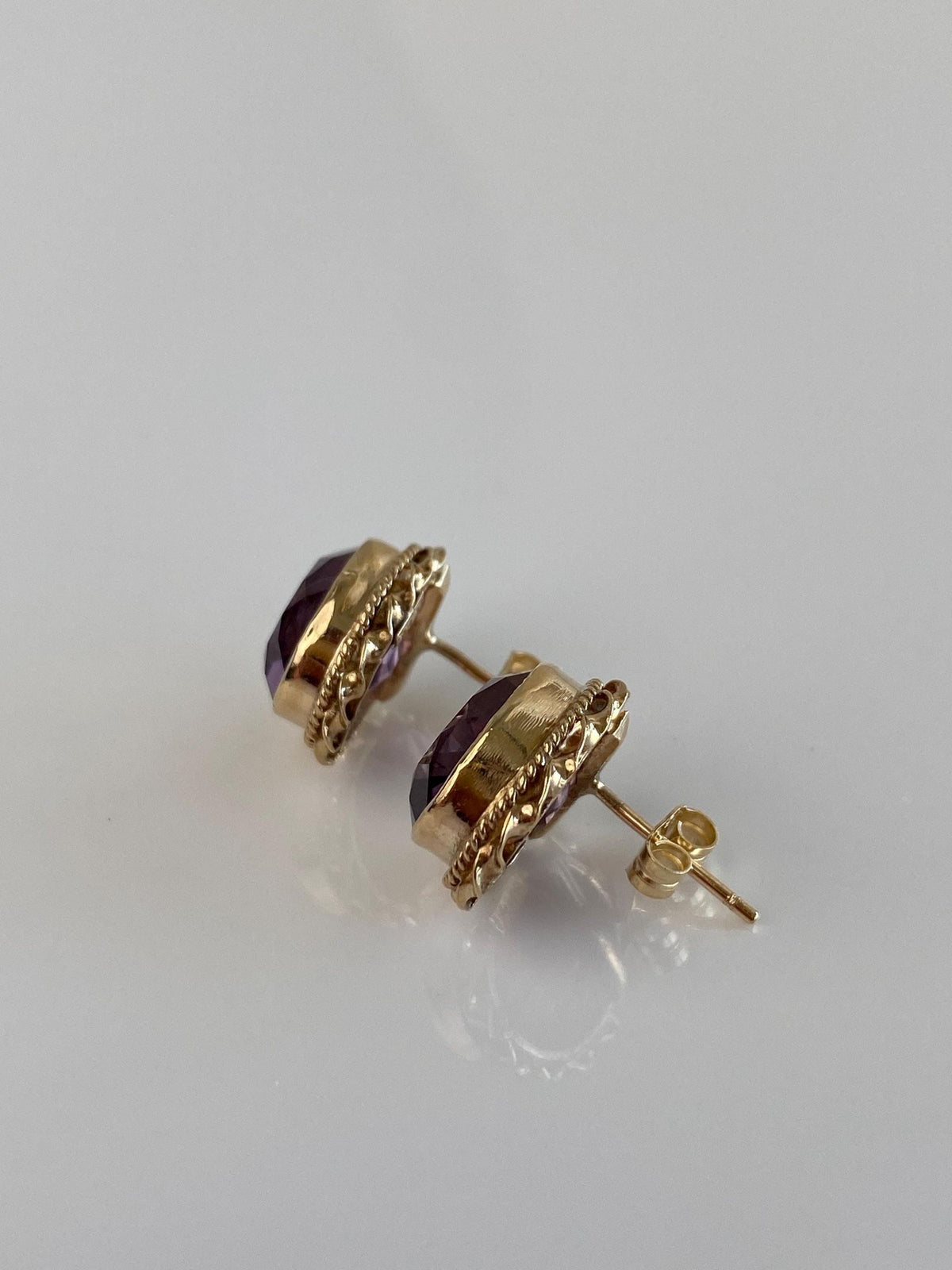 Vintage Solid 14k Yellow Gold Amethyst Drop Earrings