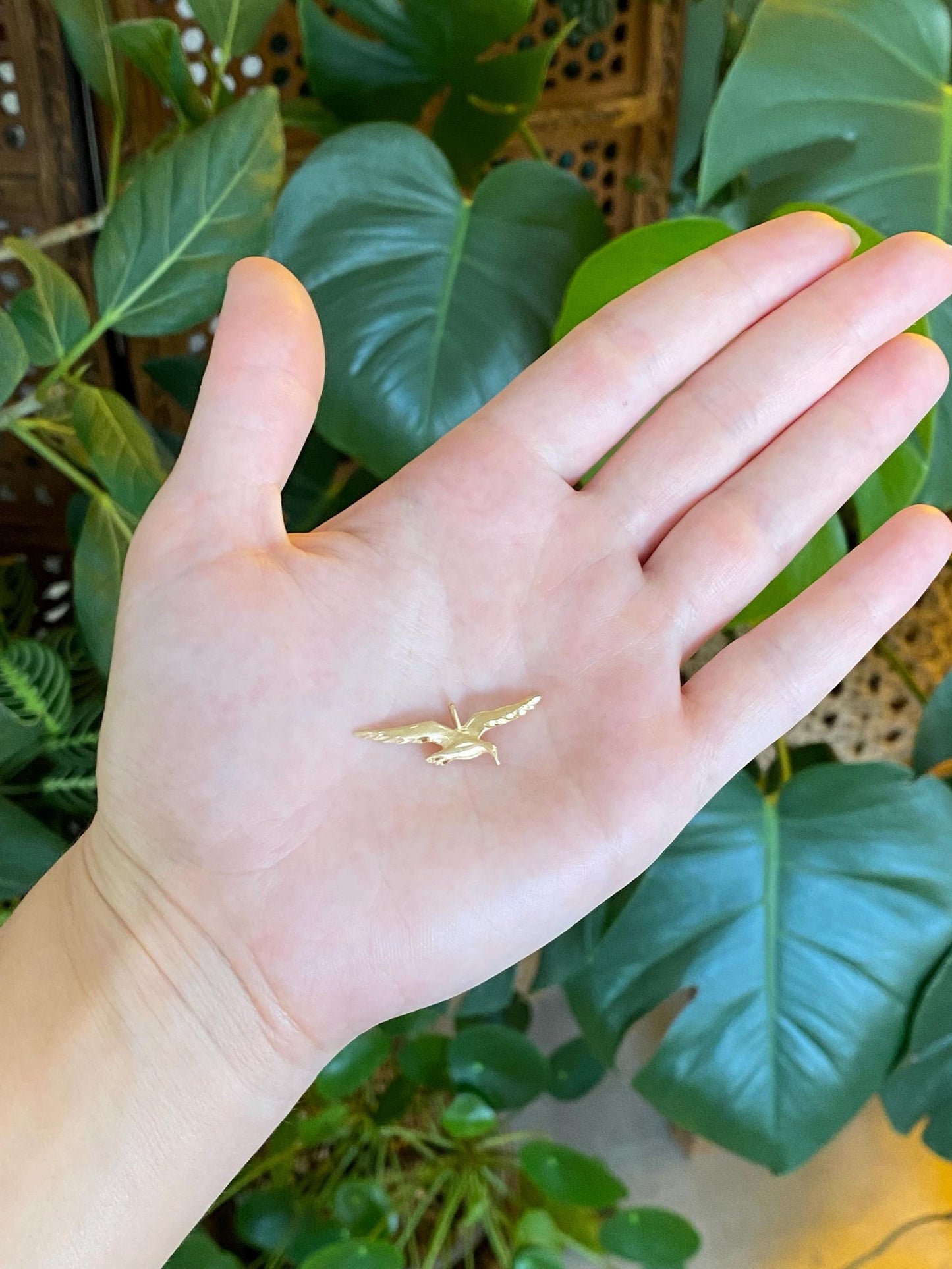 Vintage Solid 14k Yellow Gold Diamond Cut Bird Charm