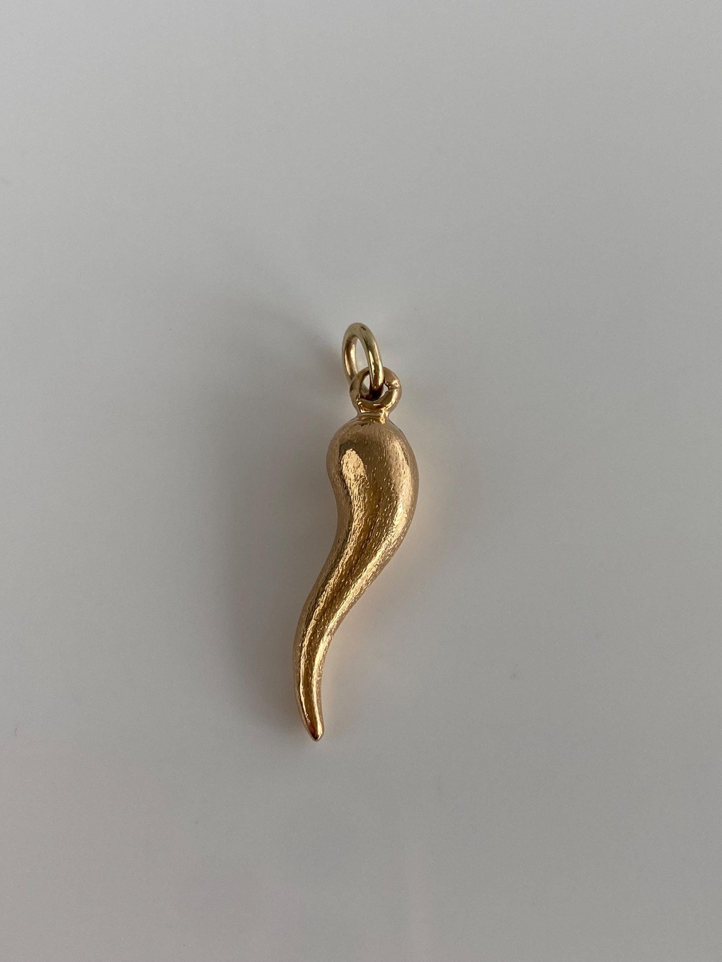 Vintage 18k Yellow Gold Textured Italian Horn Charm