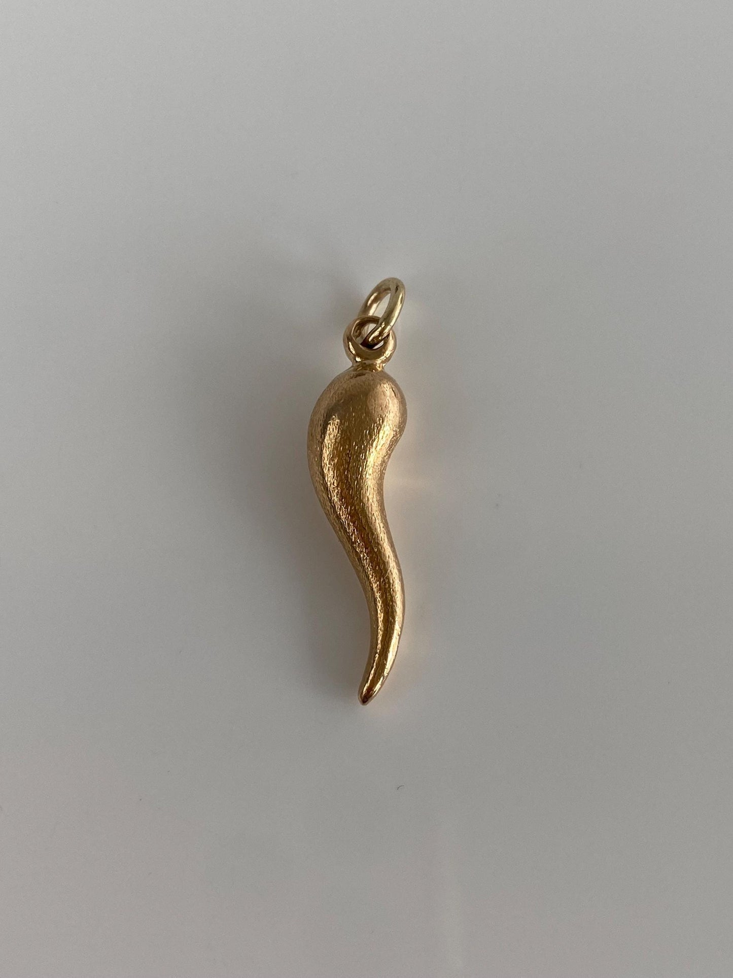 Vintage 18k Yellow Gold Textured Italian Horn Charm
