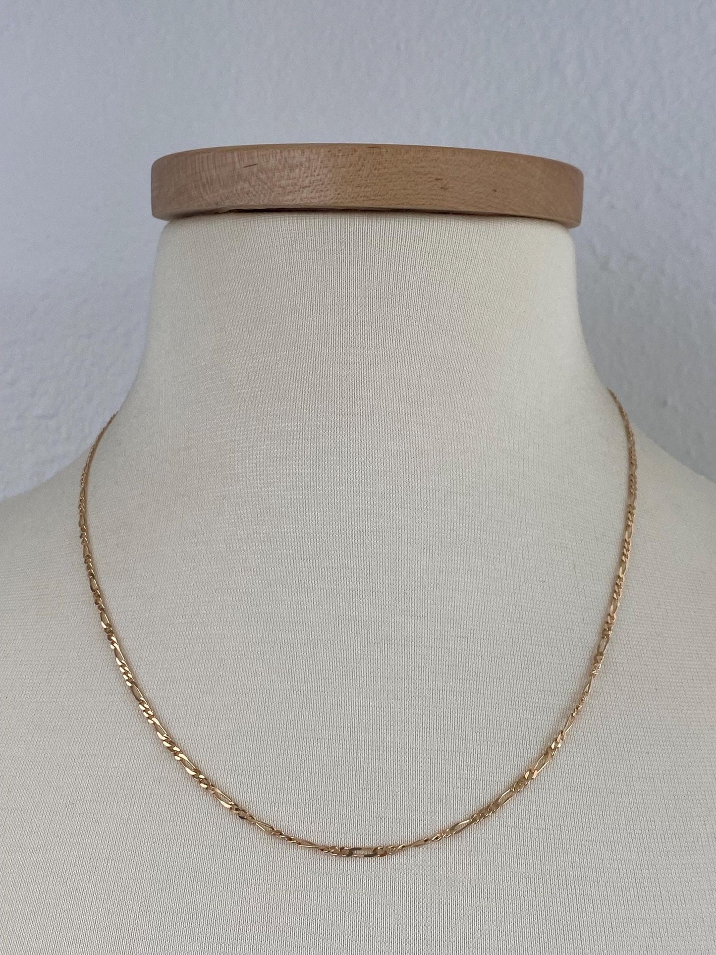 Vintage Solid 14k Yellow Gold Slim Figaro Chain Necklace - 20 inches