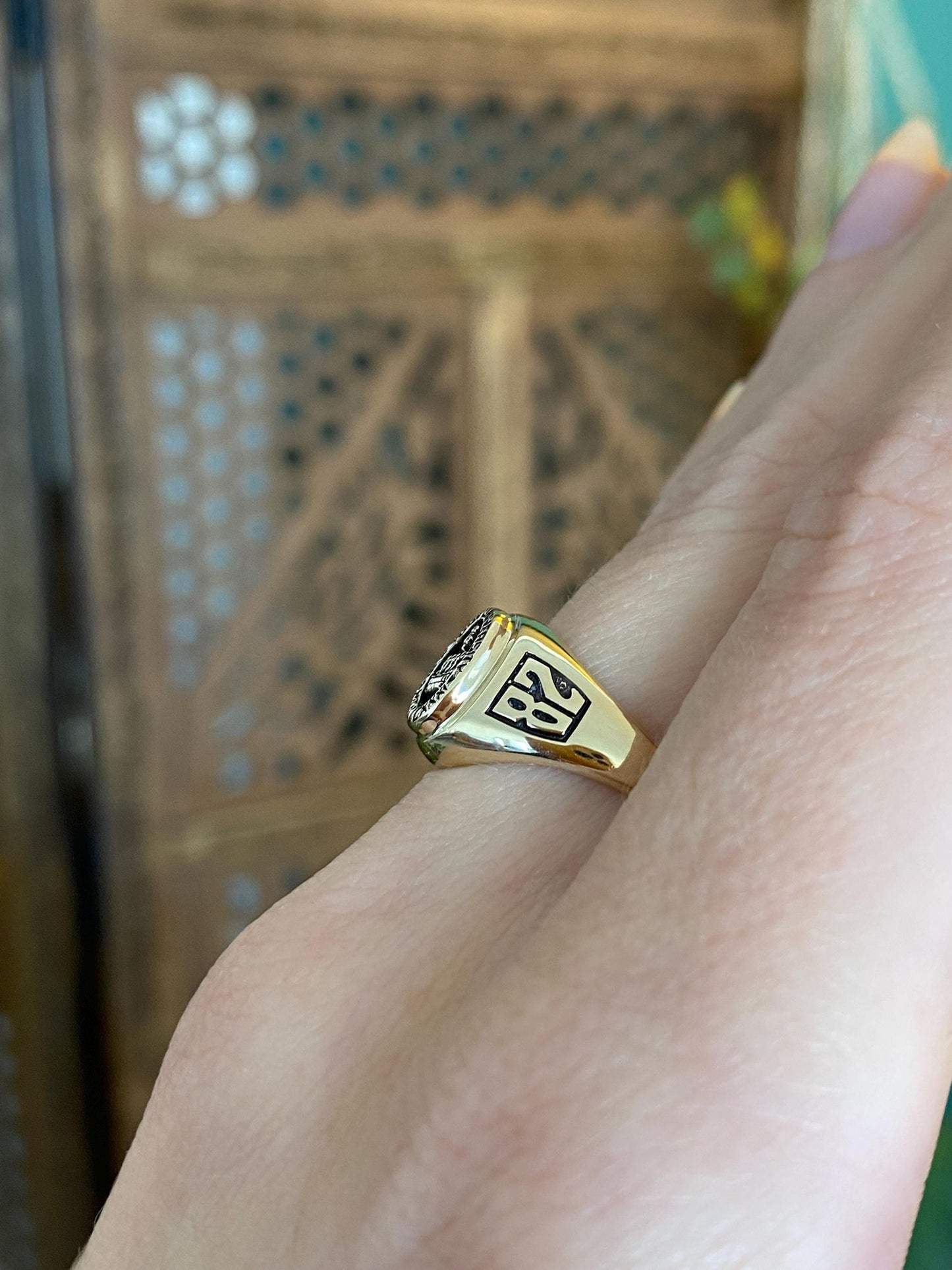 Vintage Solid 10k Yellow Gold 1982 NYU Class Ring - Size 6.25