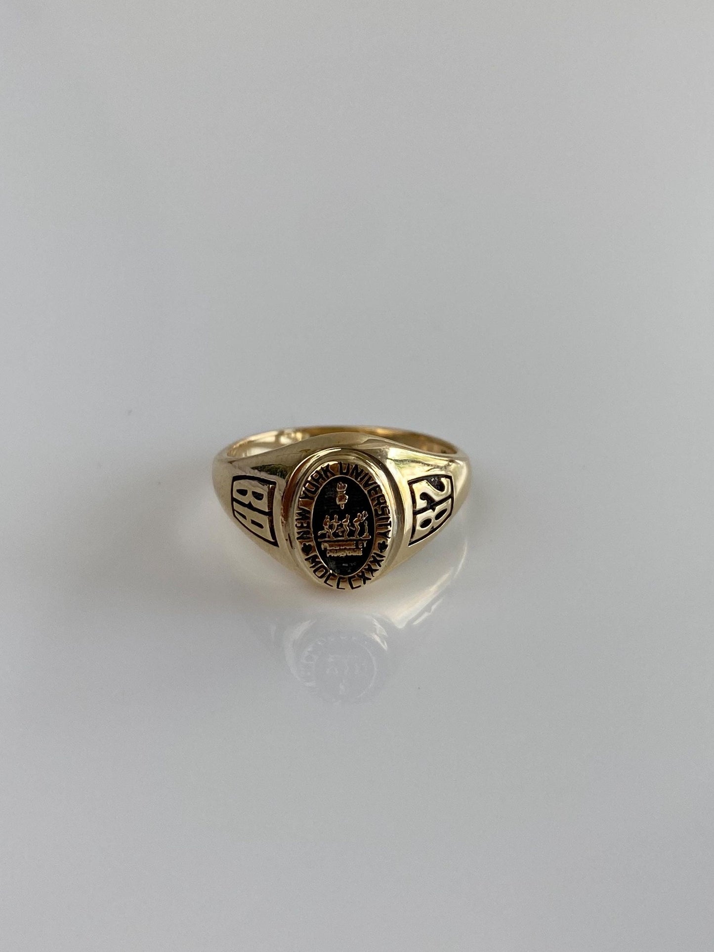 Vintage Solid 10k Yellow Gold 1982 NYU Class Ring - Size 6.25