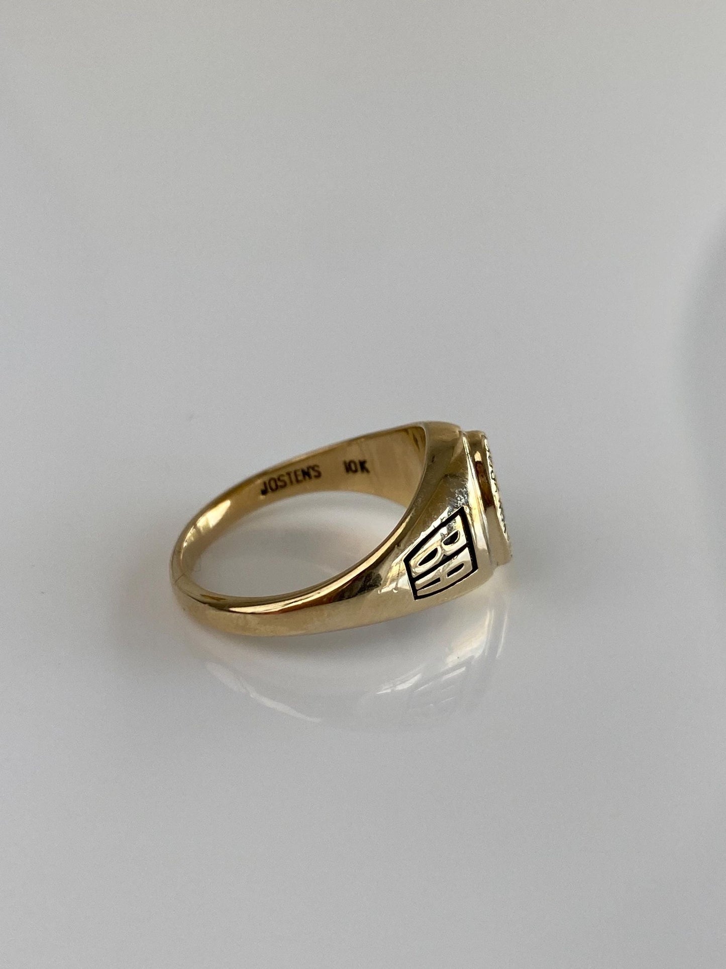 Vintage Solid 10k Yellow Gold 1982 NYU Class Ring - Size 6.25