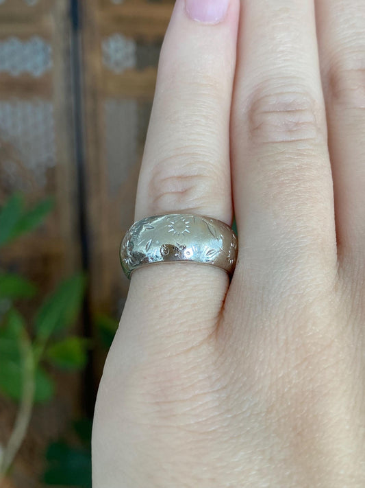 Vintage Solid 14k White Gold Floral Design Wide Ring Band - Size 4.25