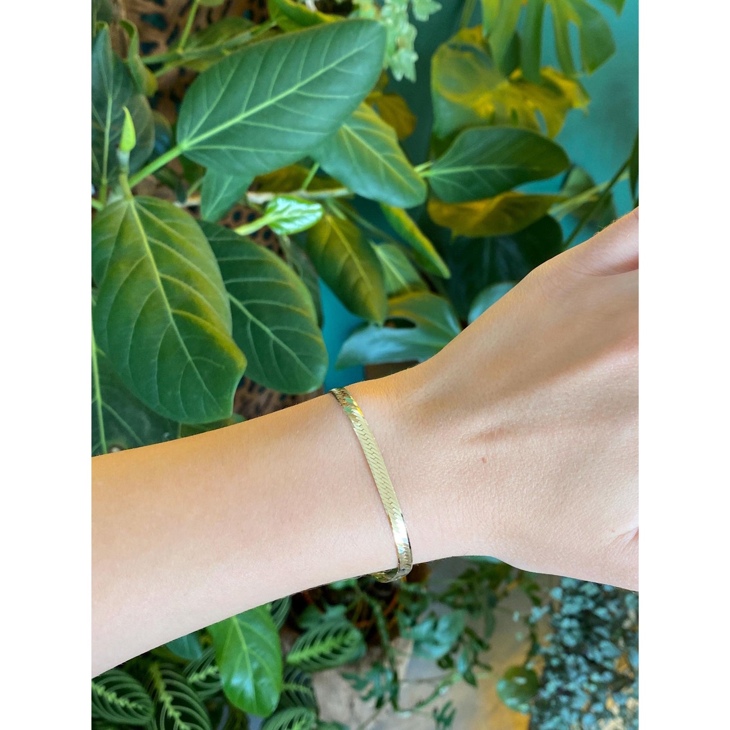 Vintage Solid 14k Yellow Gold Herringbone Chain Bracelet - 7 inches