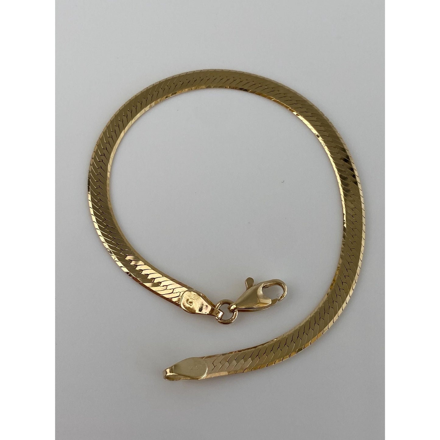 Vintage Solid 14k Yellow Gold Herringbone Chain Bracelet - 7 inches