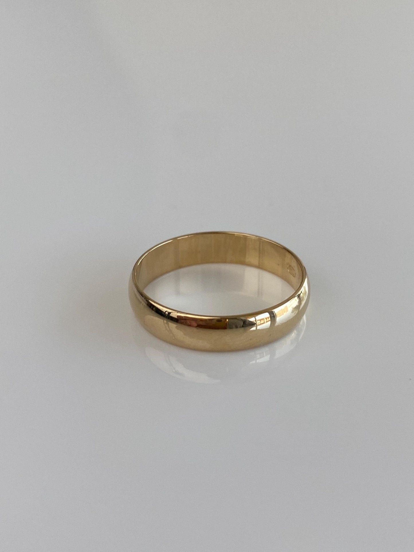 Vintage Solid 14k Yellow Gold Ring Band - Size 6.75