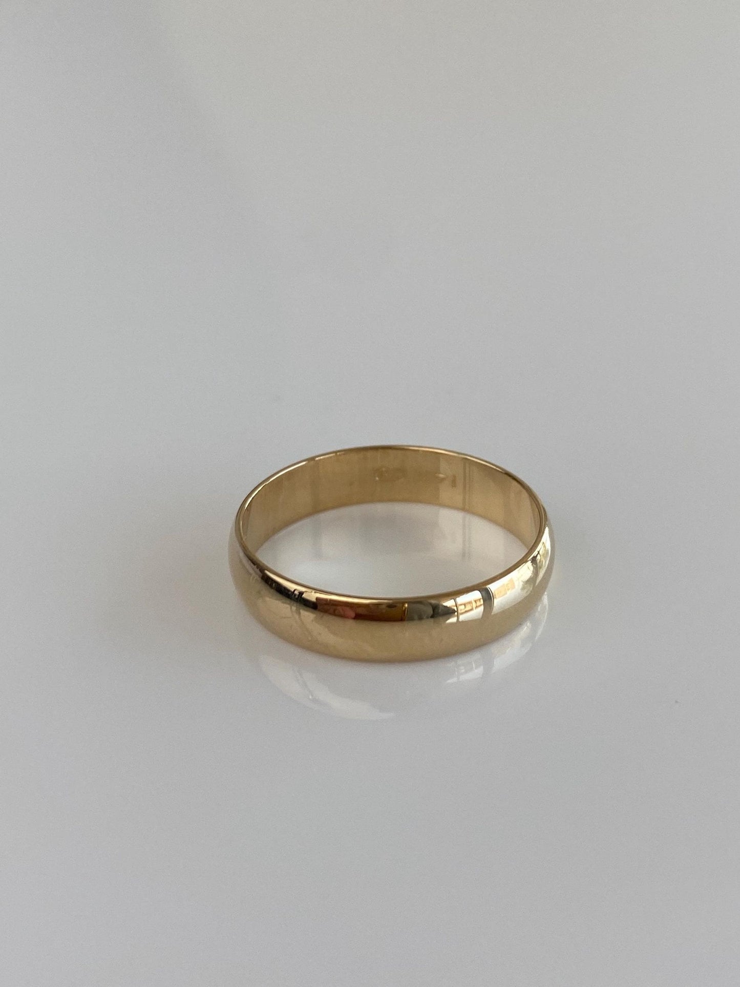 Vintage Solid 14k Yellow Gold Ring Band - Size 6.75