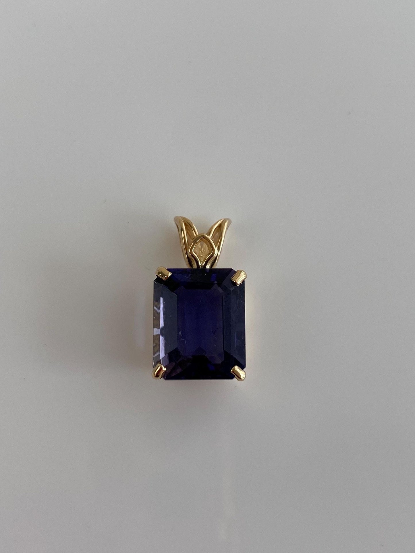 Vintage Solid 14k Yellow Gold Iolite Charm