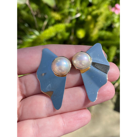 Vintage Solid 14k Yellow Gold Wavy Pearl Stud Earrings