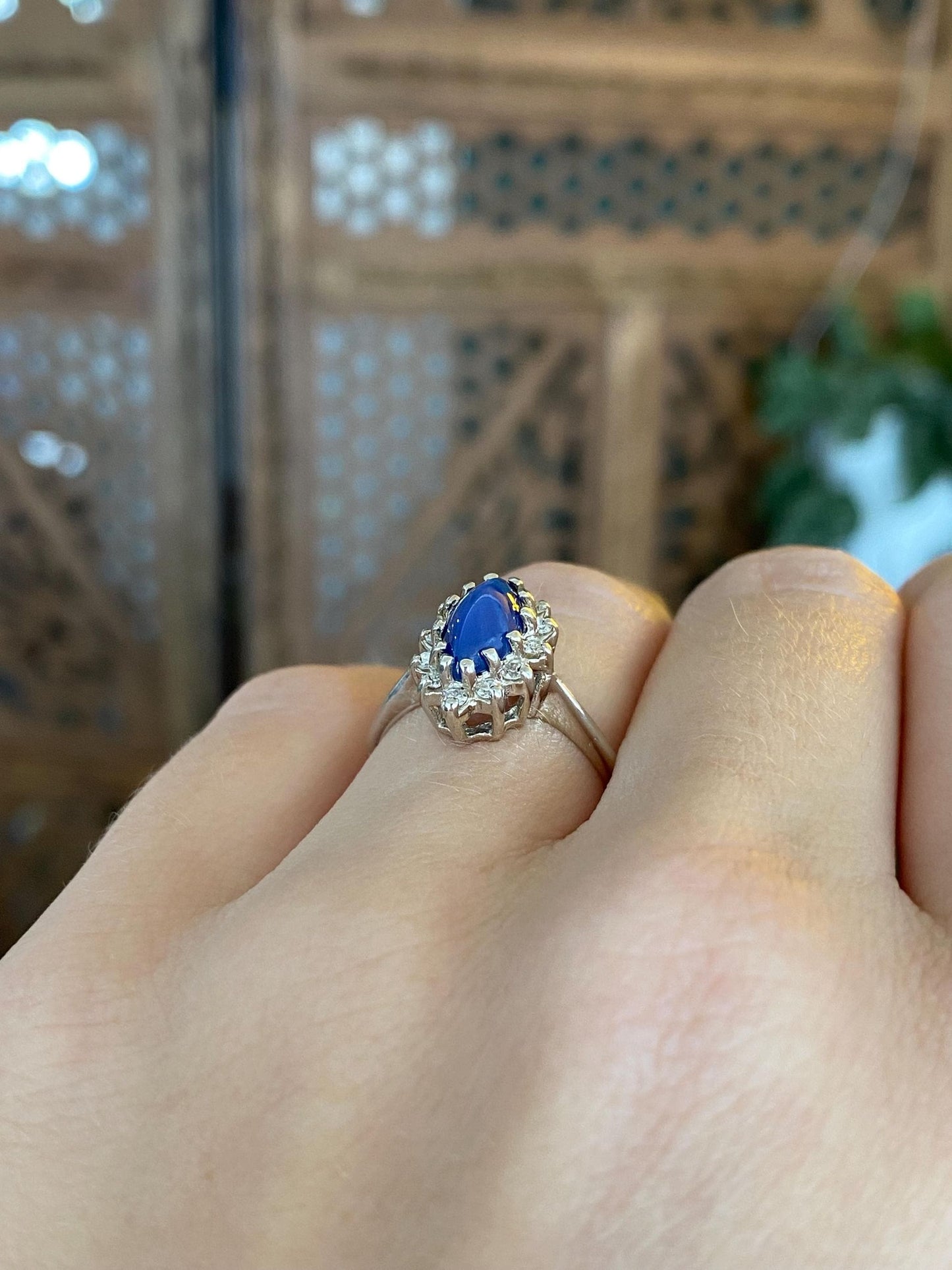 Vintage Solid 14k White Gold Clear Sapphire Halo Blue Star Sapphire Ring - Size 5.25