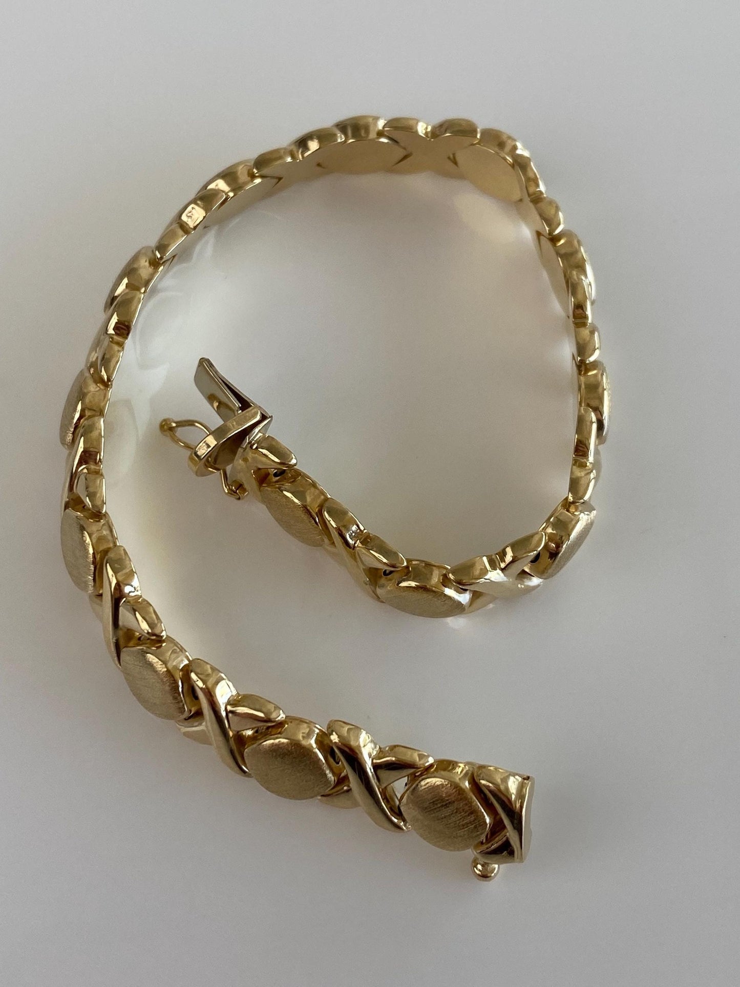 Vintage Solid 14k Yellow Gold Satin Shiny XO Link Bracelet - 7 inches