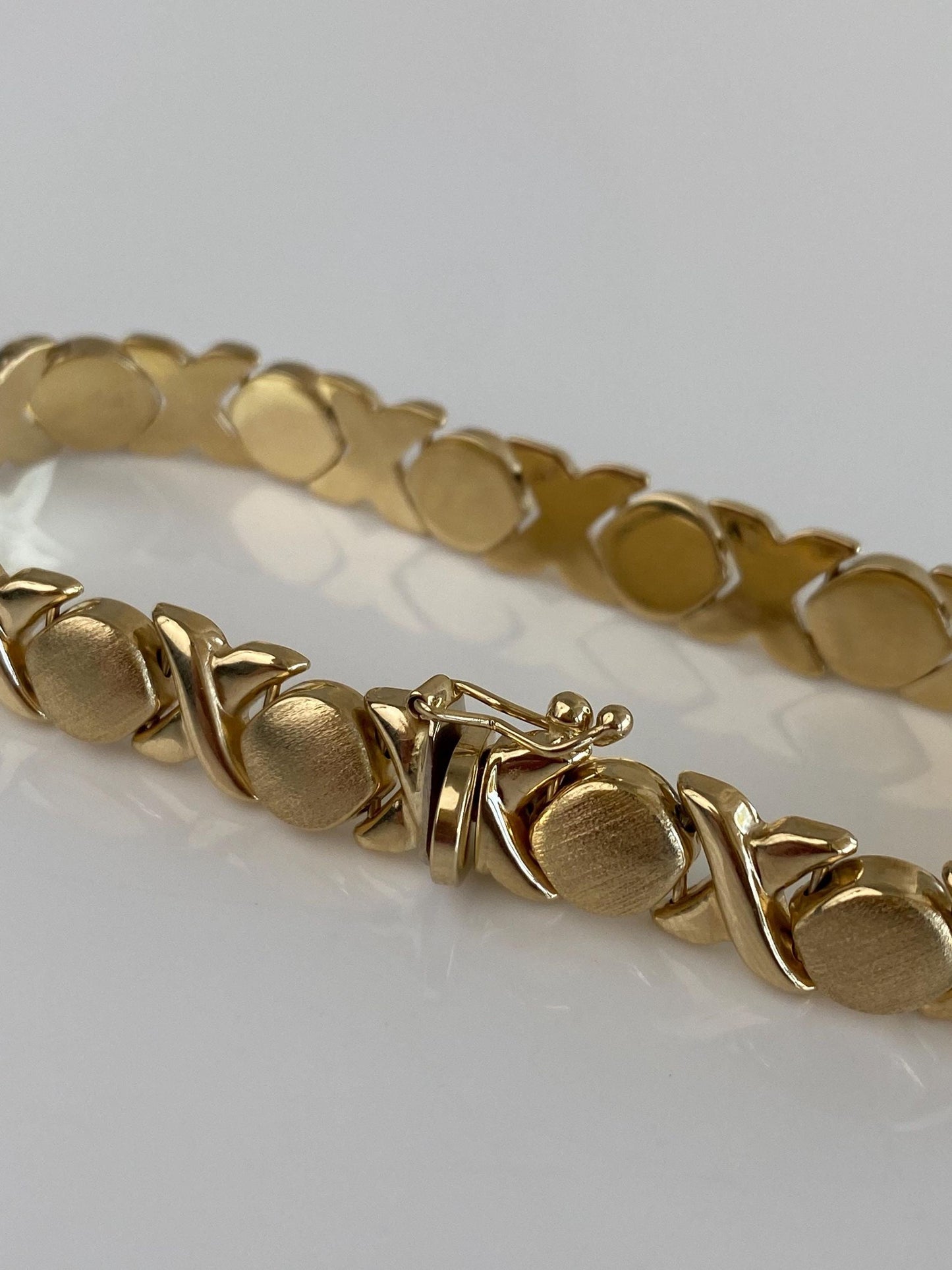 Vintage Solid 14k Yellow Gold Satin Shiny XO Link Bracelet - 7 inches