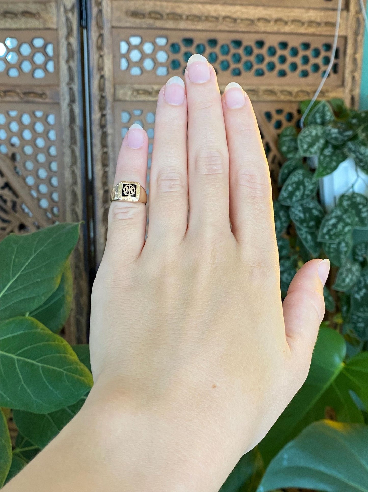Vintage Solid 10k Yellow Gold Black Enamel Mechanical Arts 1925 Signet Ring - Size 2.25