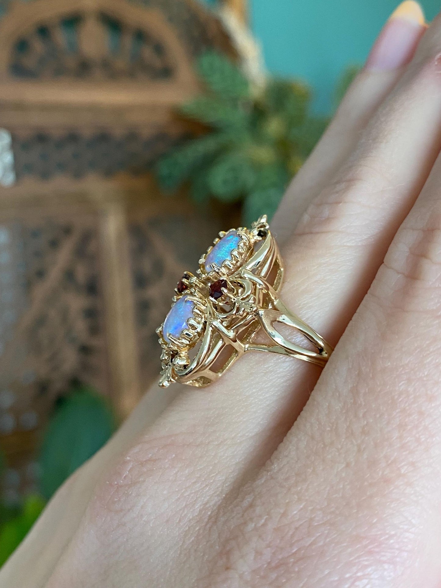 Vintage Solid 14k Yellow Gold Opal Garnet Ring - Size 7.5