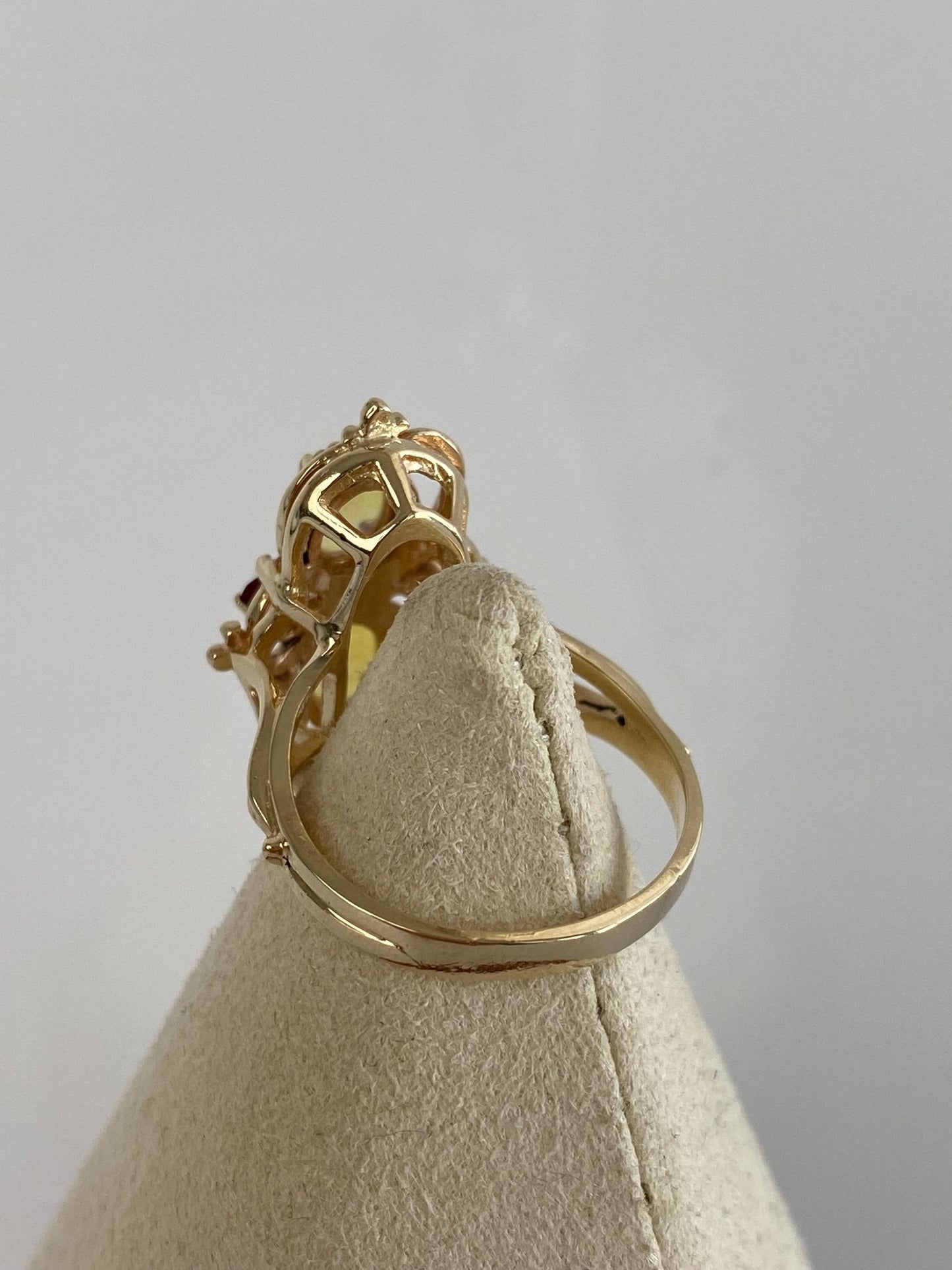 Vintage Solid 14k Yellow Gold Opal Garnet Ring - Size 7.5