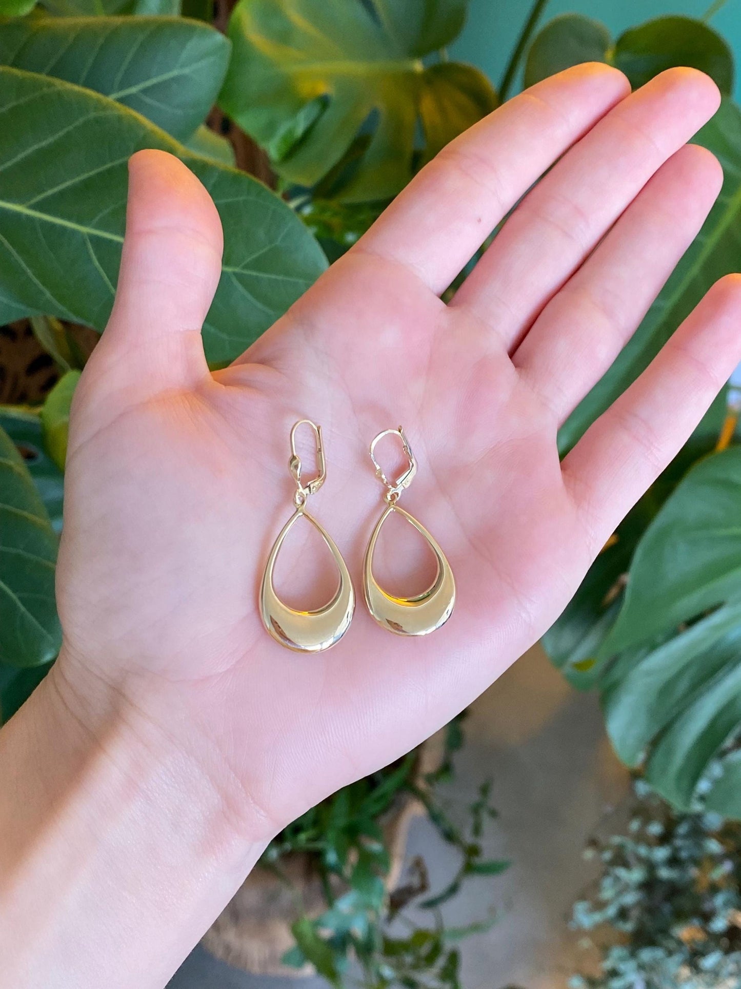 Vintage 14k Yellow Gold Open Teardrop Dangle Earrings