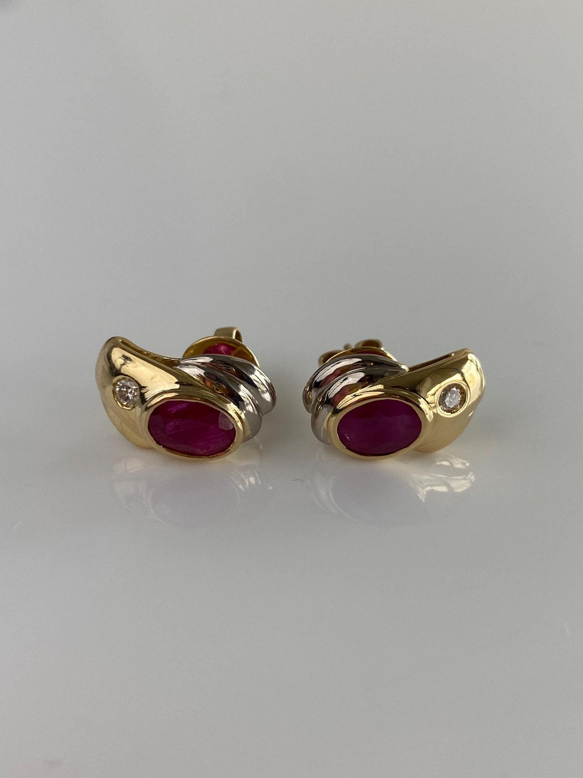 Vintage Solid 18k White & Yellow Gold Ruby Diamond Drop Earrings