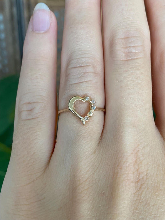 Vintage Solid 14k Yellow Gold Champagne Diamond Heart Ring - Size 5.75