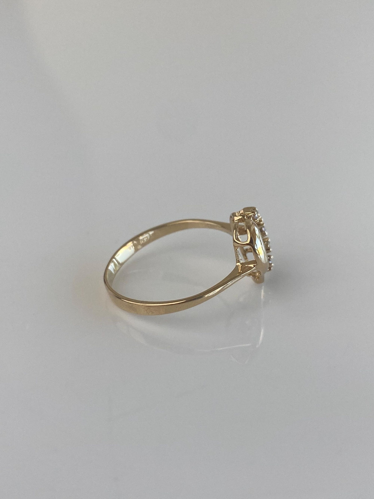Vintage Solid 14k Yellow Gold Champagne Diamond Heart Ring - Size 5.75