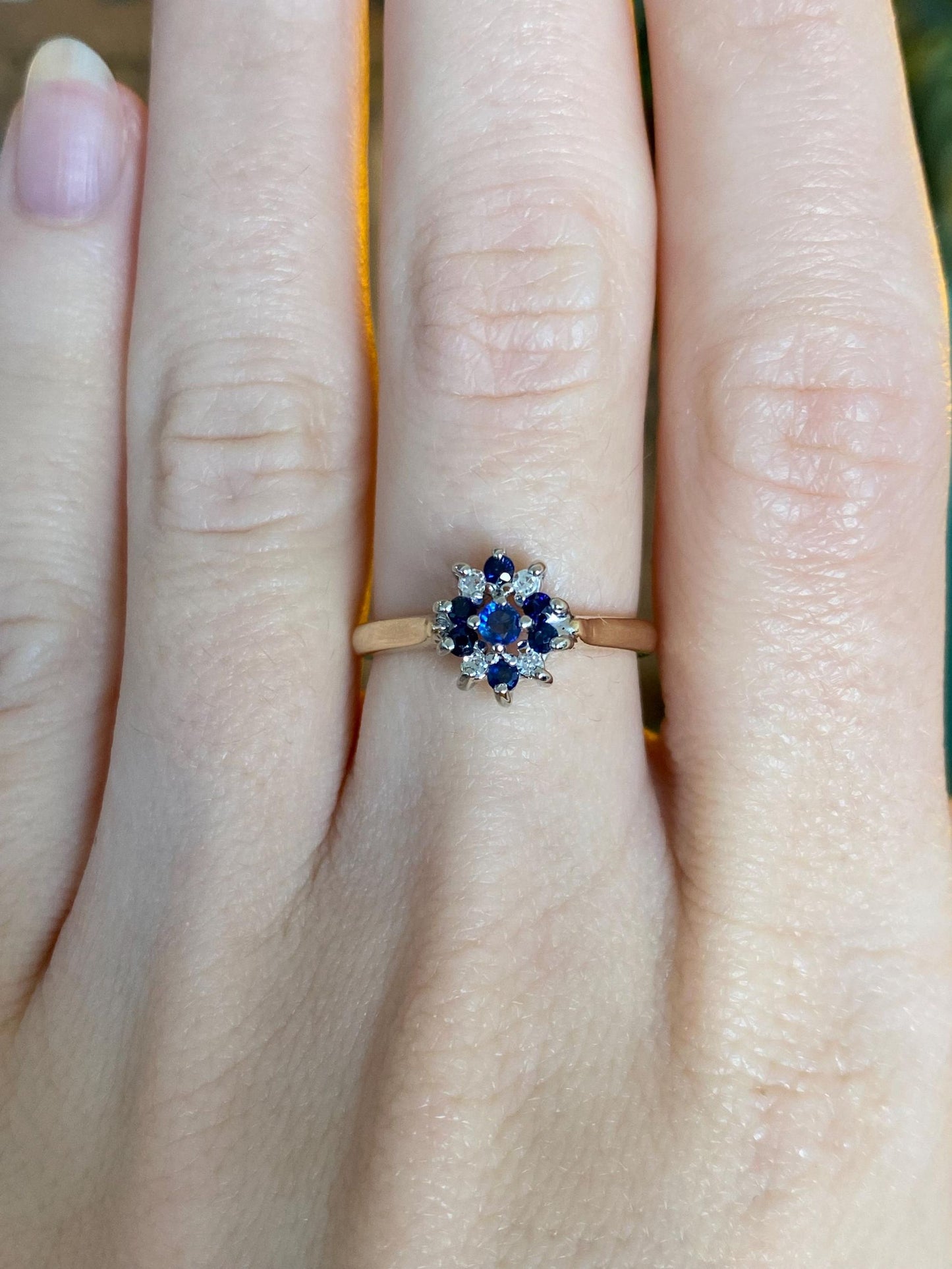 Vintage Solid 14k Yellow Gold Diamond Blue Sapphire Flower Ring - Size 6.25