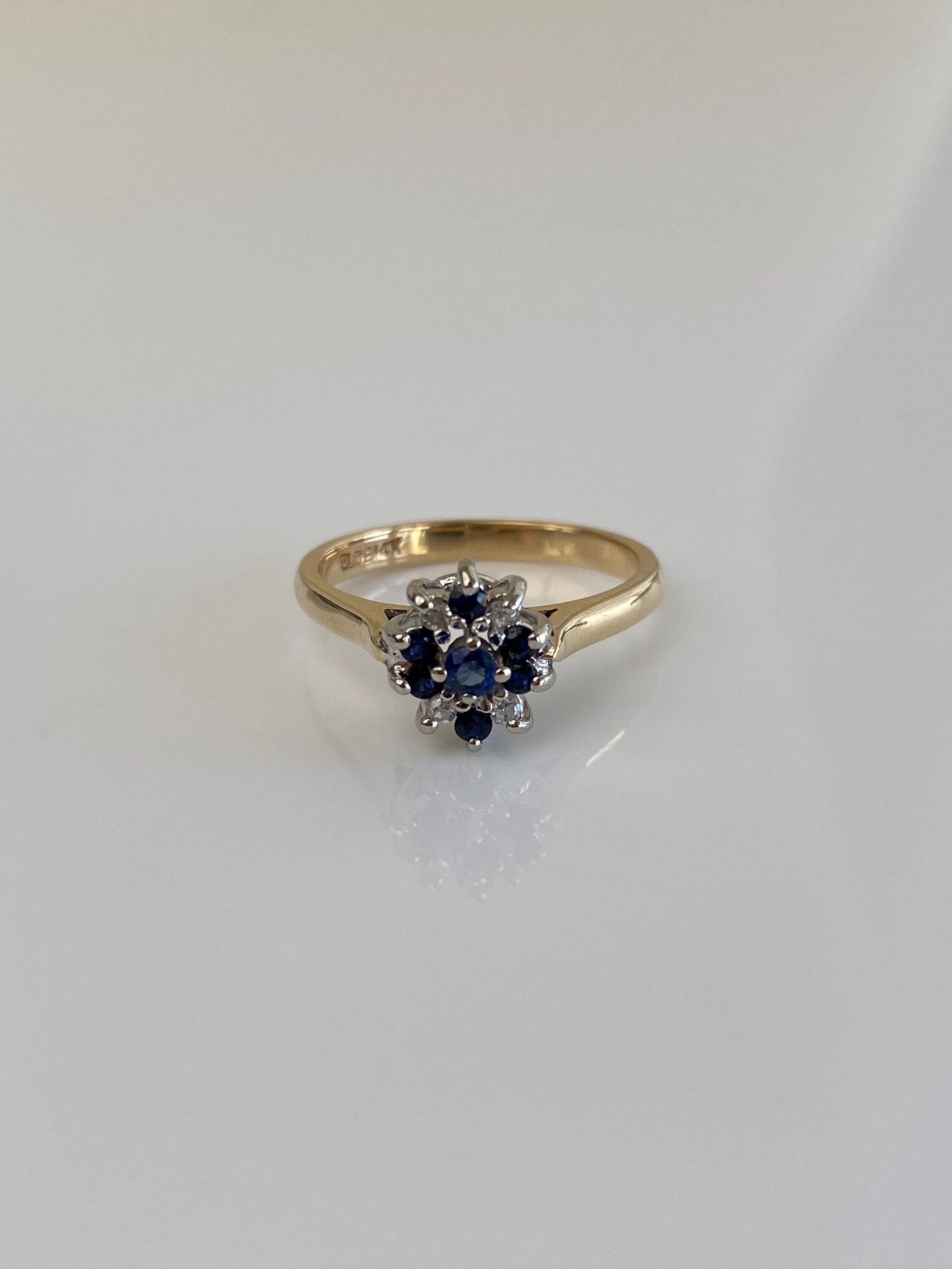 Vintage Solid 14k Yellow Gold Diamond Blue Sapphire Flower Ring - Size 6.25