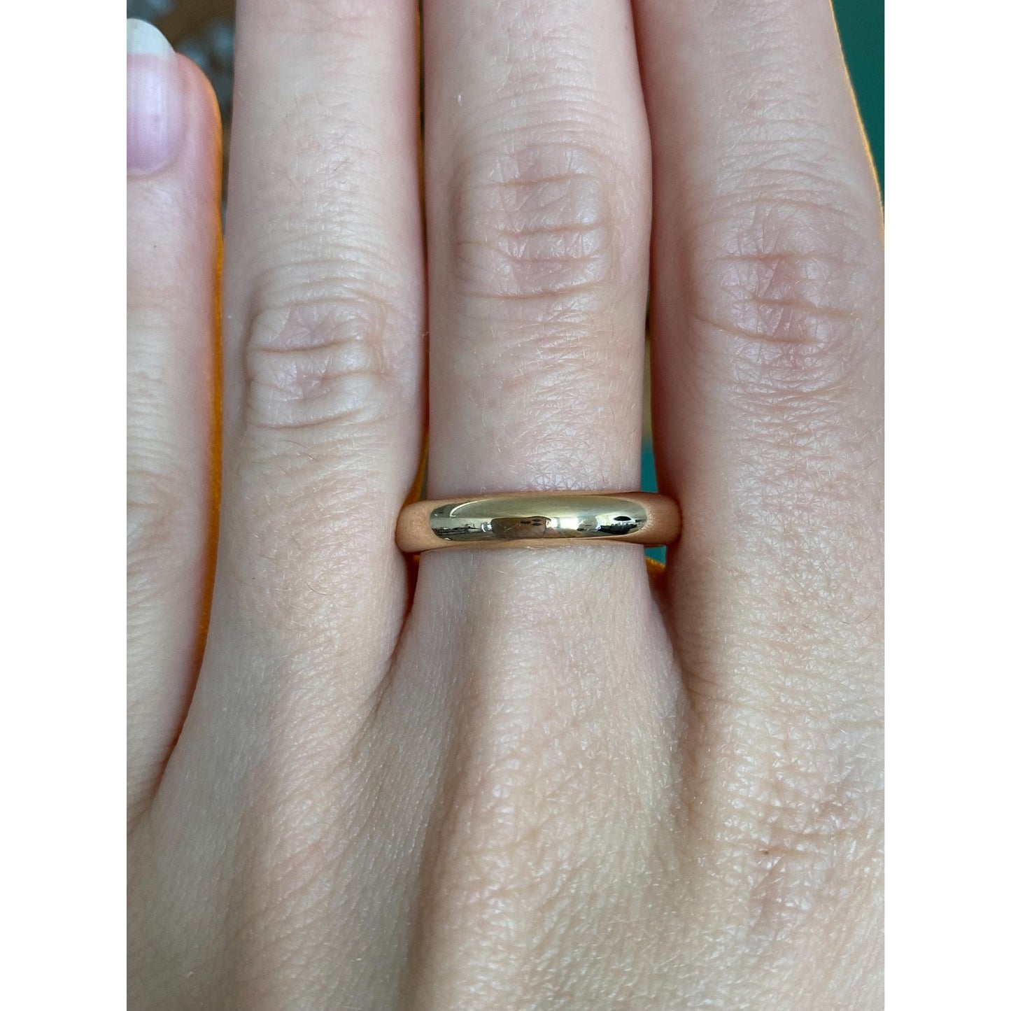 Vintage Solid 18k Yellow Gold Ring Band - Size 8.75