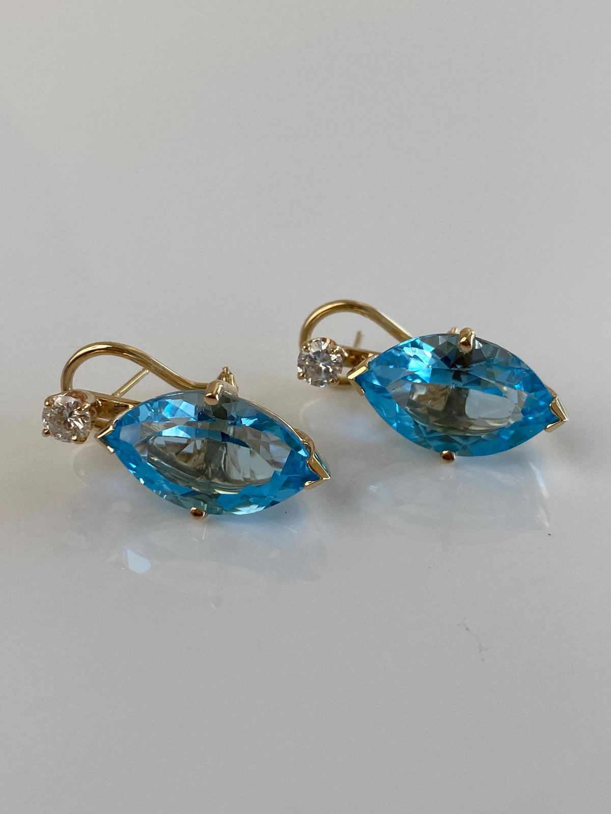 Vintage Solid 14k Yellow Gold Topaz Diamond Drop Earrings
