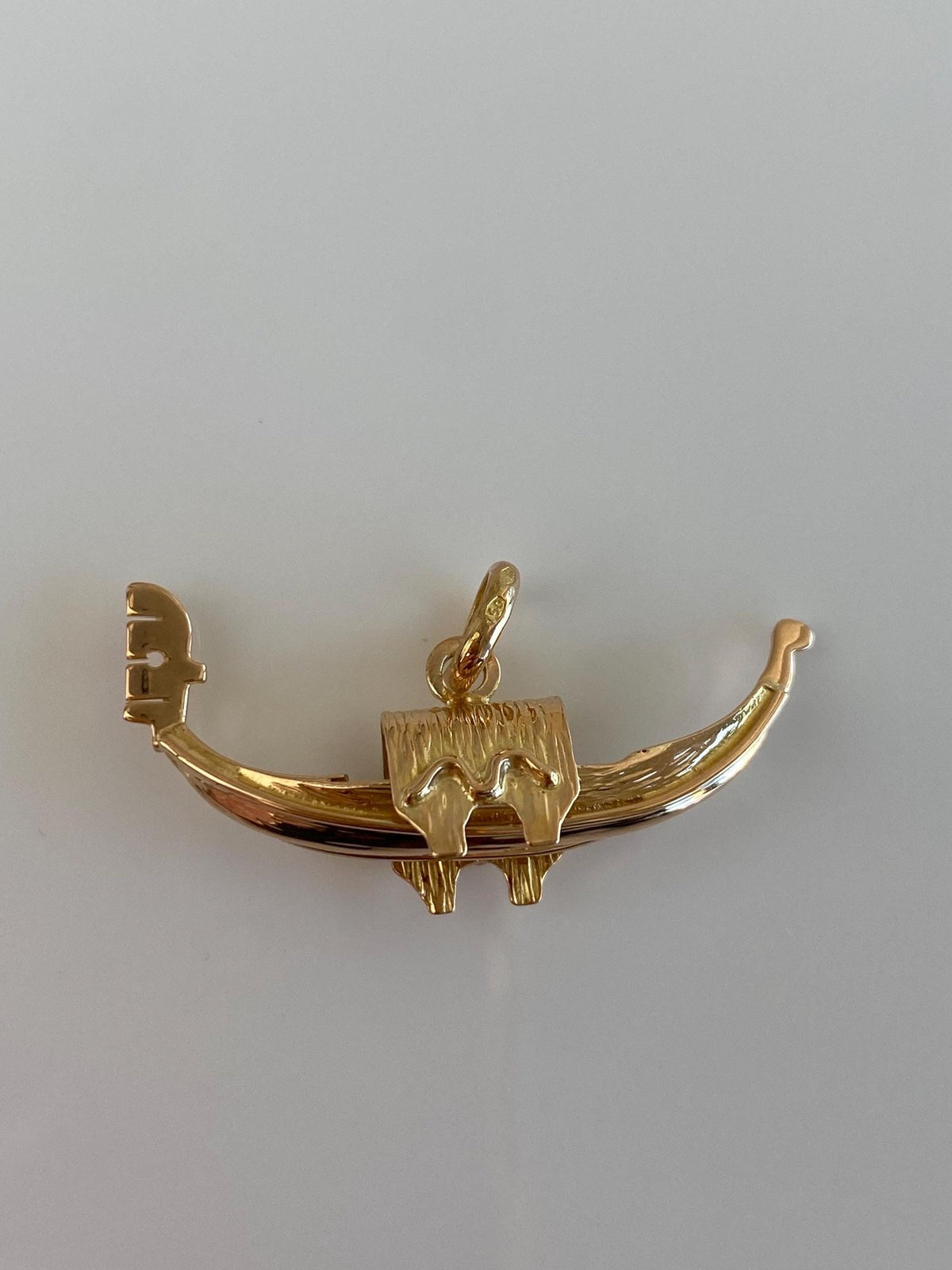 Vintage Solid 18k Yellow Gold Gondola Charm