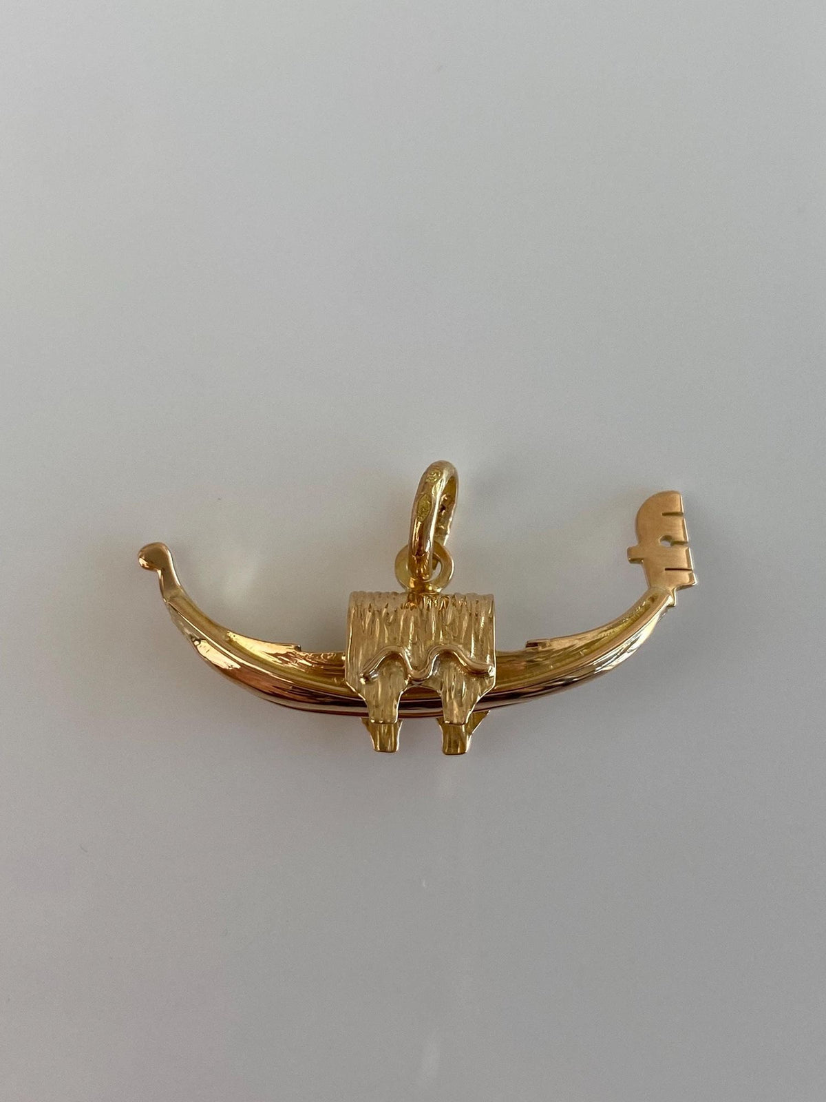 Vintage Solid 18k Yellow Gold Gondola Charm