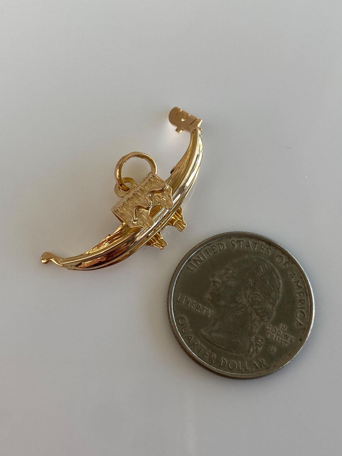 Vintage Solid 18k Yellow Gold Gondola Charm