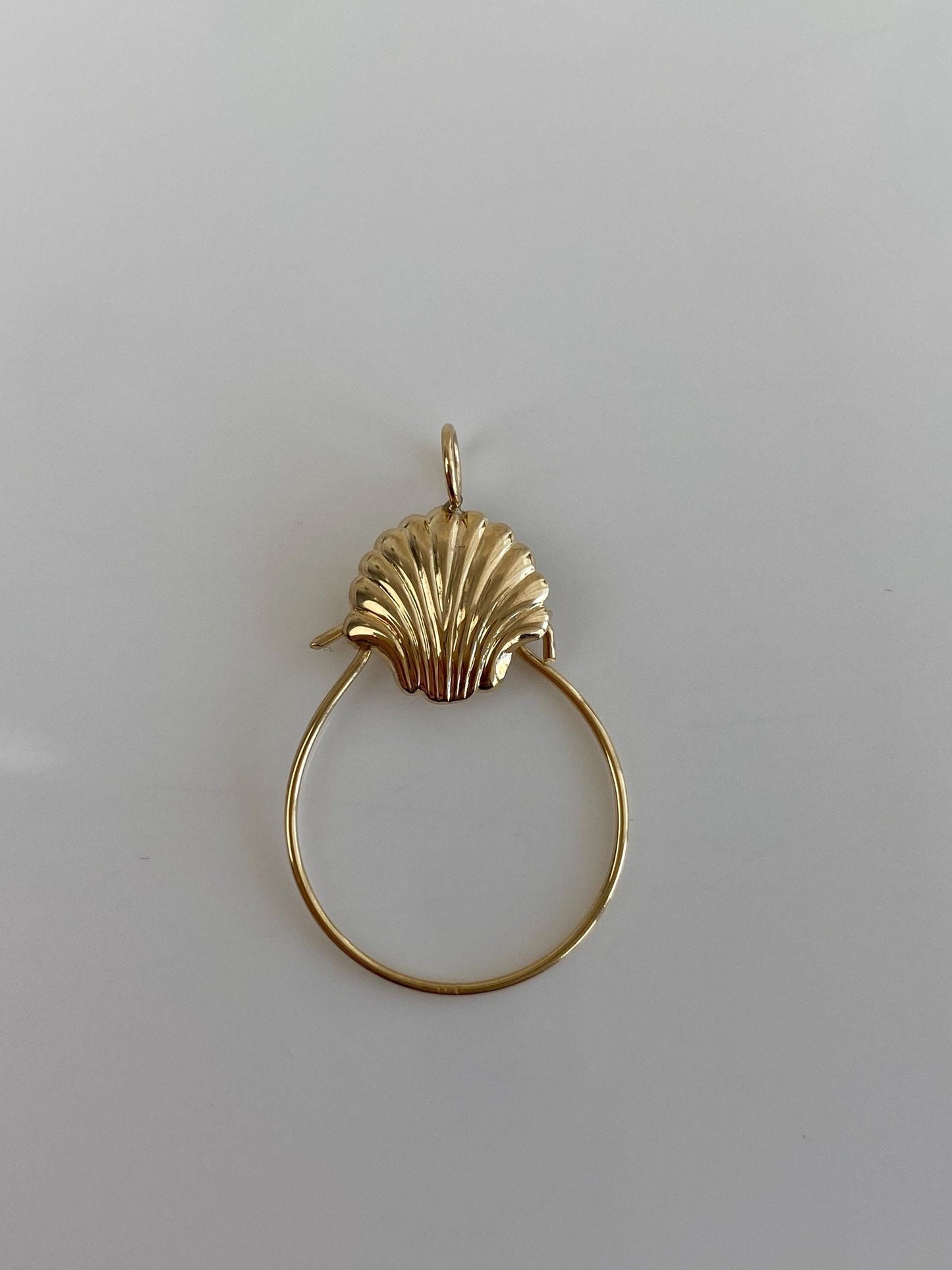 Vintage Solid 14k Yellow Gold Shell Charm Holder Charm