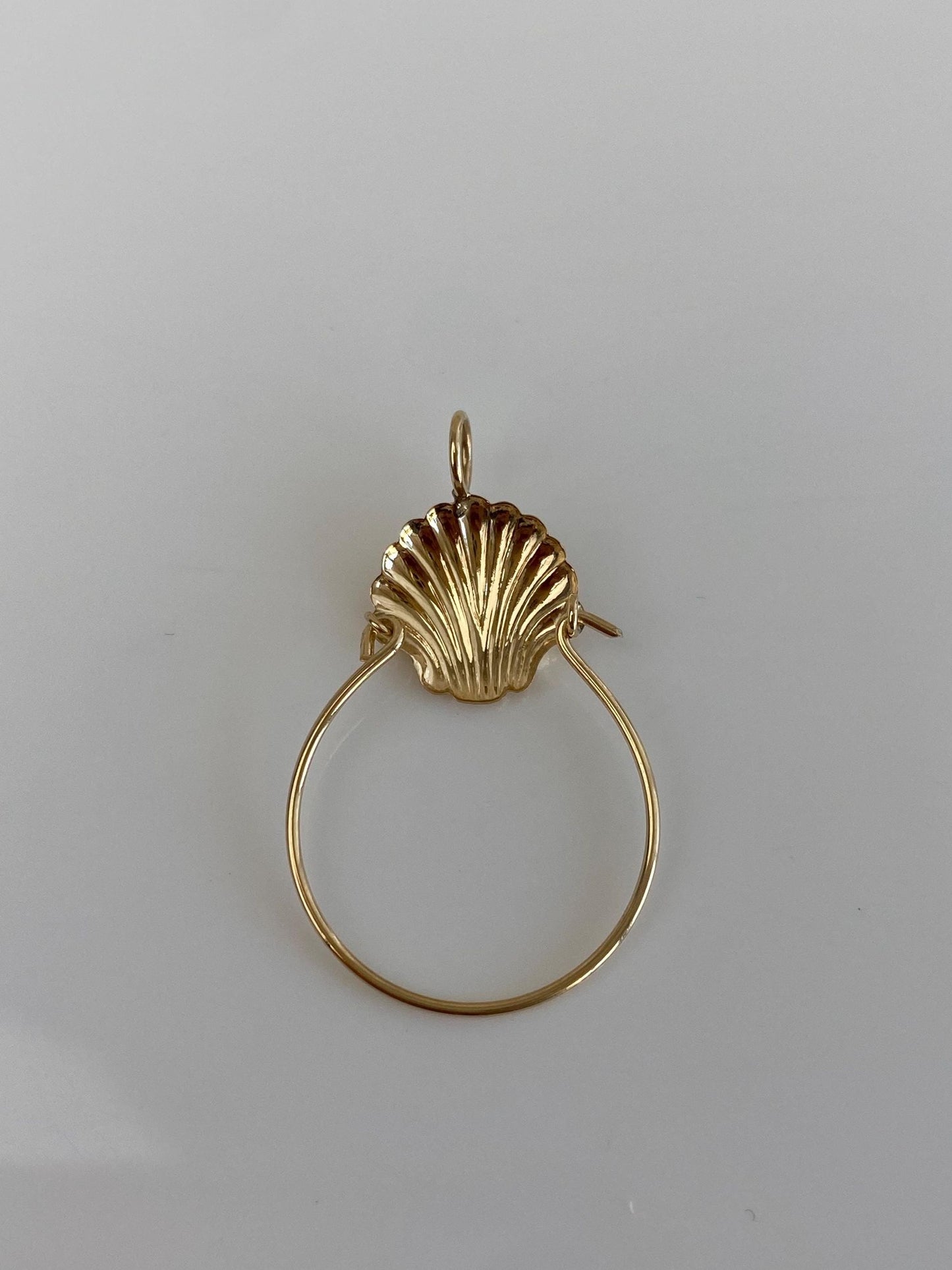 Vintage Solid 14k Yellow Gold Shell Charm Holder Charm